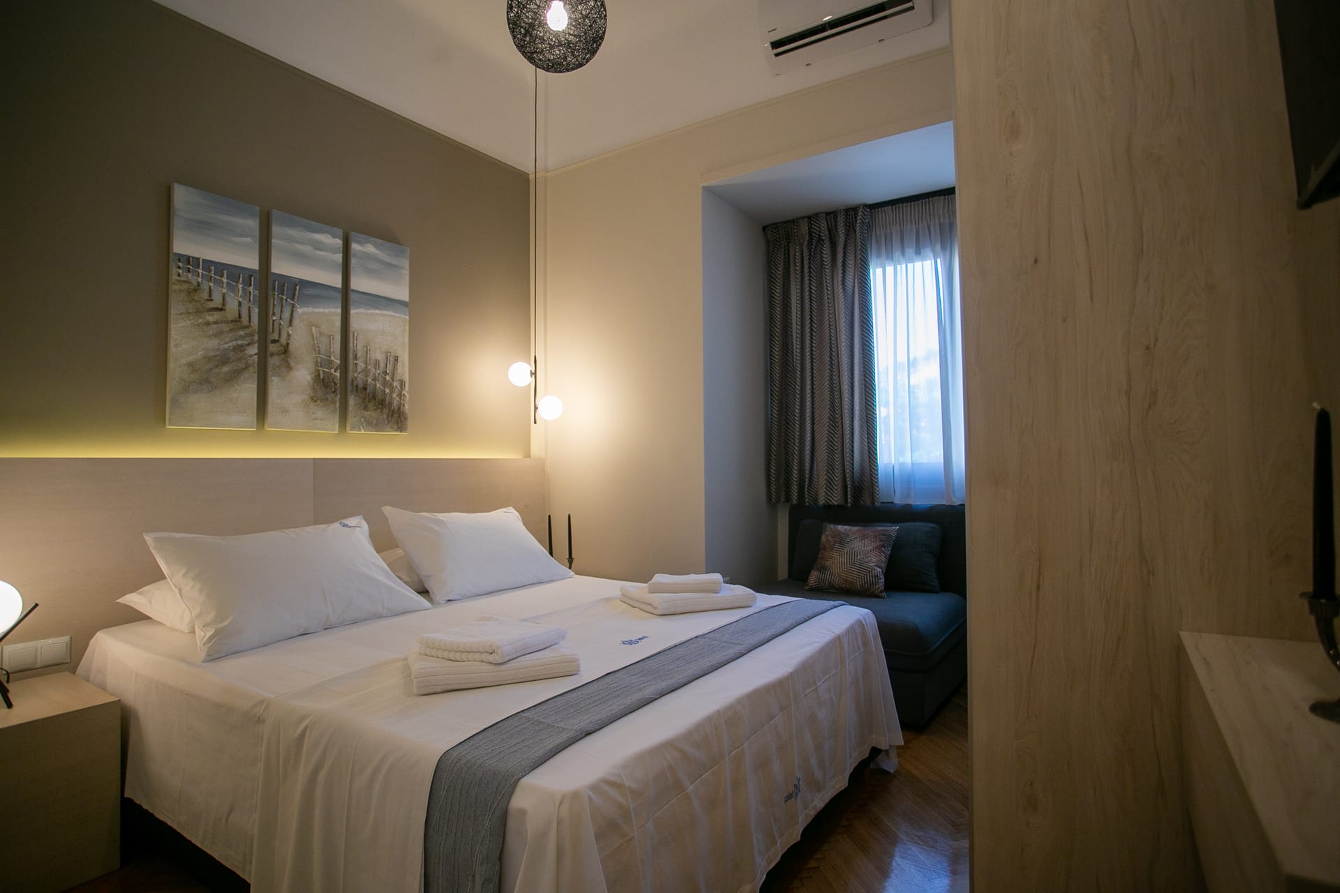3 Bedroom | Thalia Apartment with Acropolis view roof top | Herodion Theater