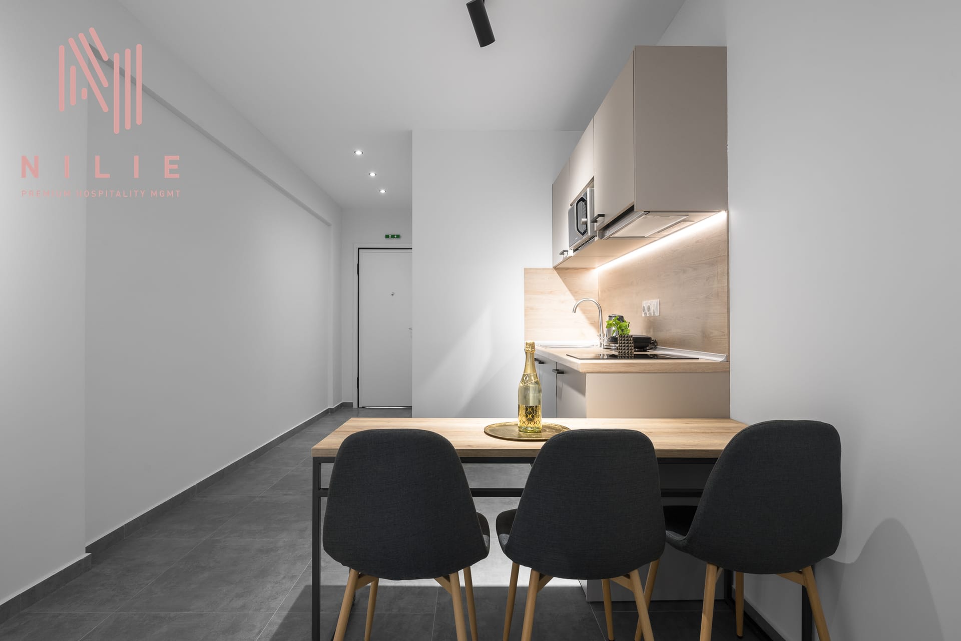 NILIE PREMIUM HOSPITALITY MGMT - 7P30 - 7