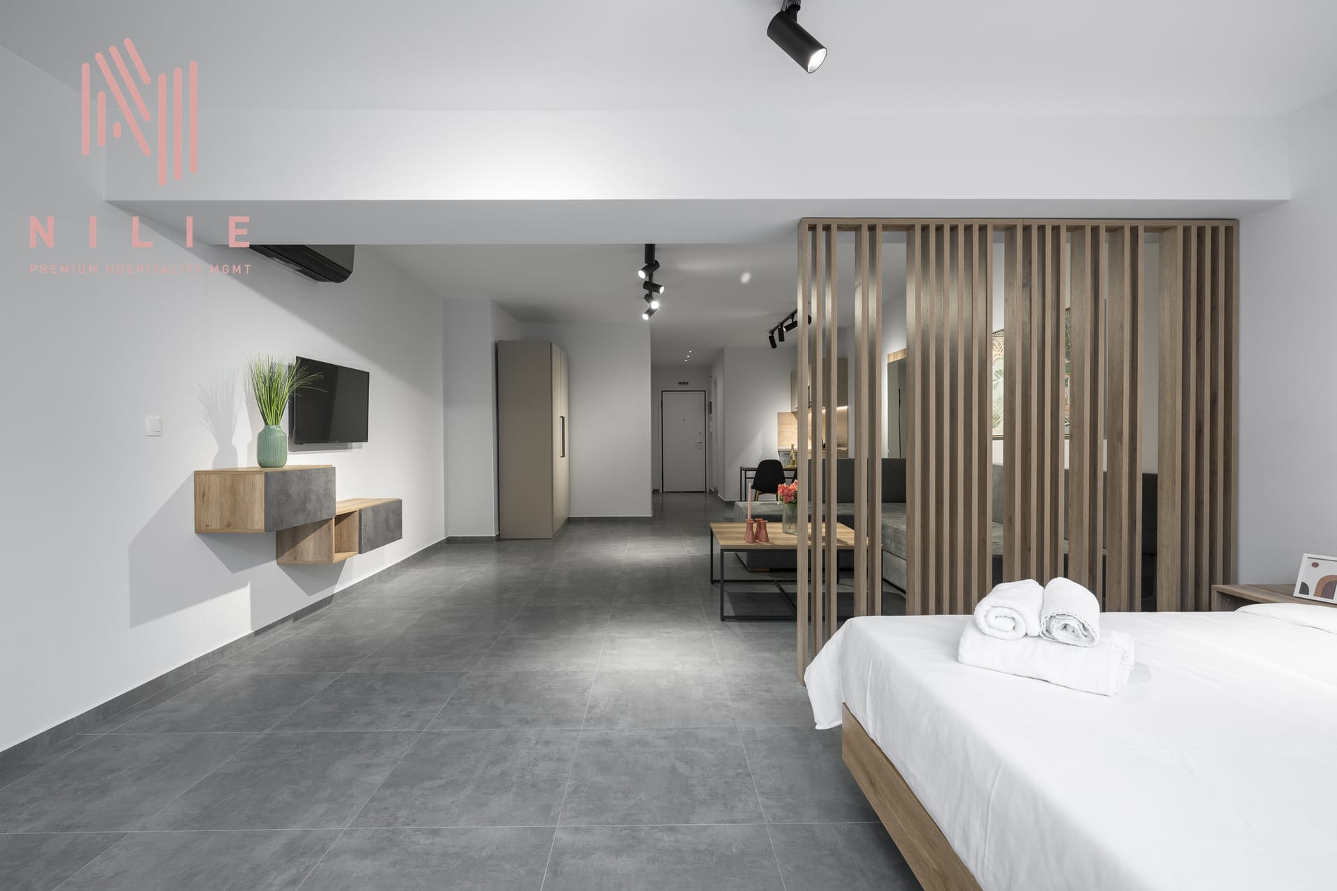 NILIE PREMIUM HOSPITALITY MGMT - 7P30 - 8