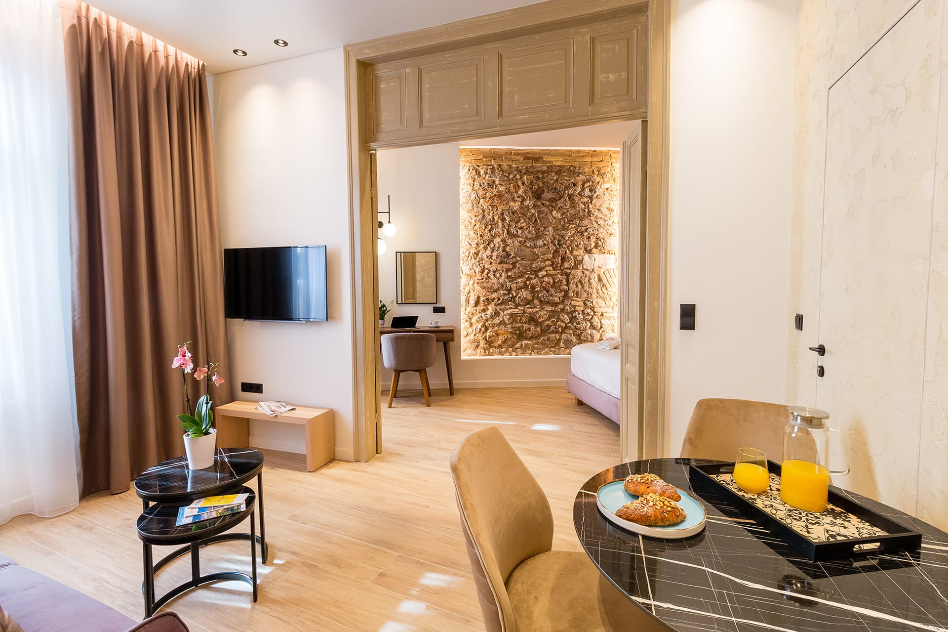 Deluxe Suite