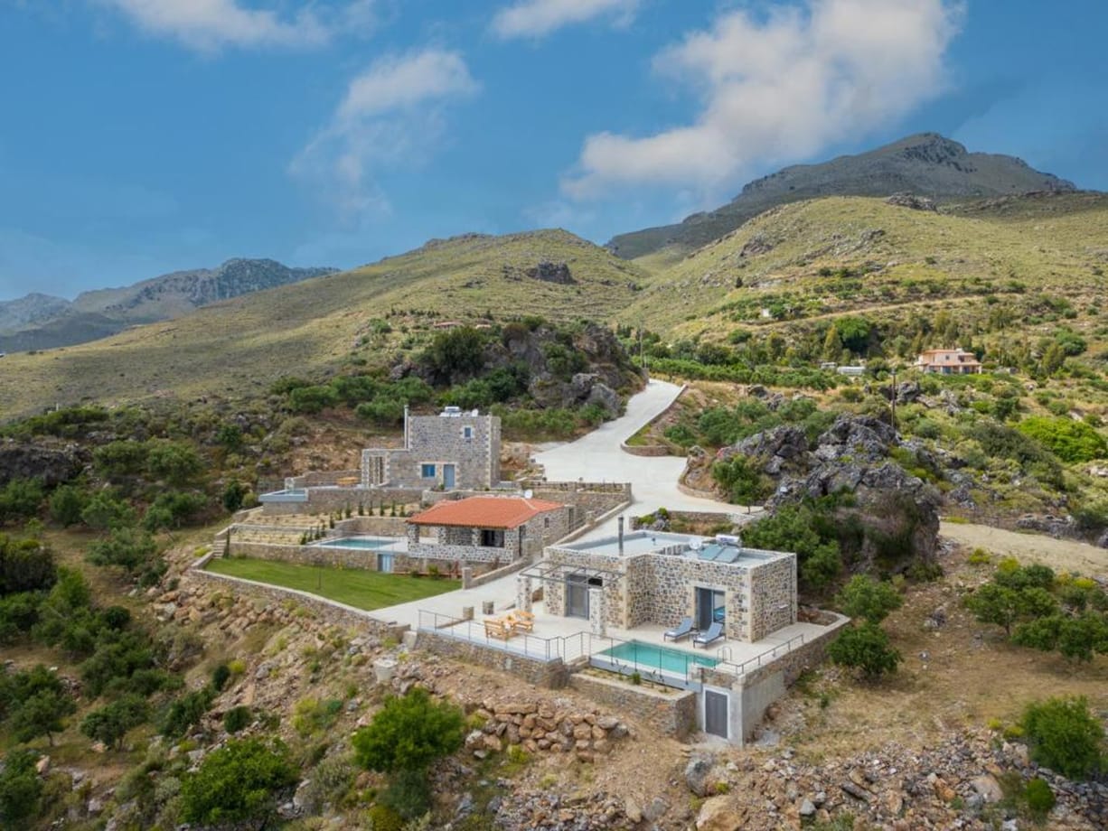 NATURE VILLA MYRTHIOS – MYRTIS