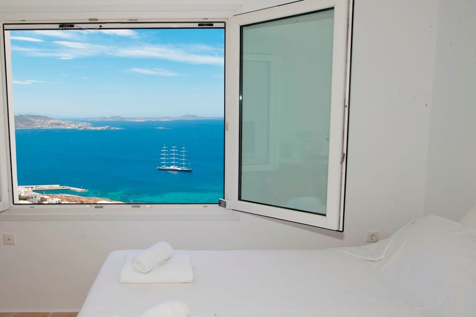 The Sunset Seaview Suite