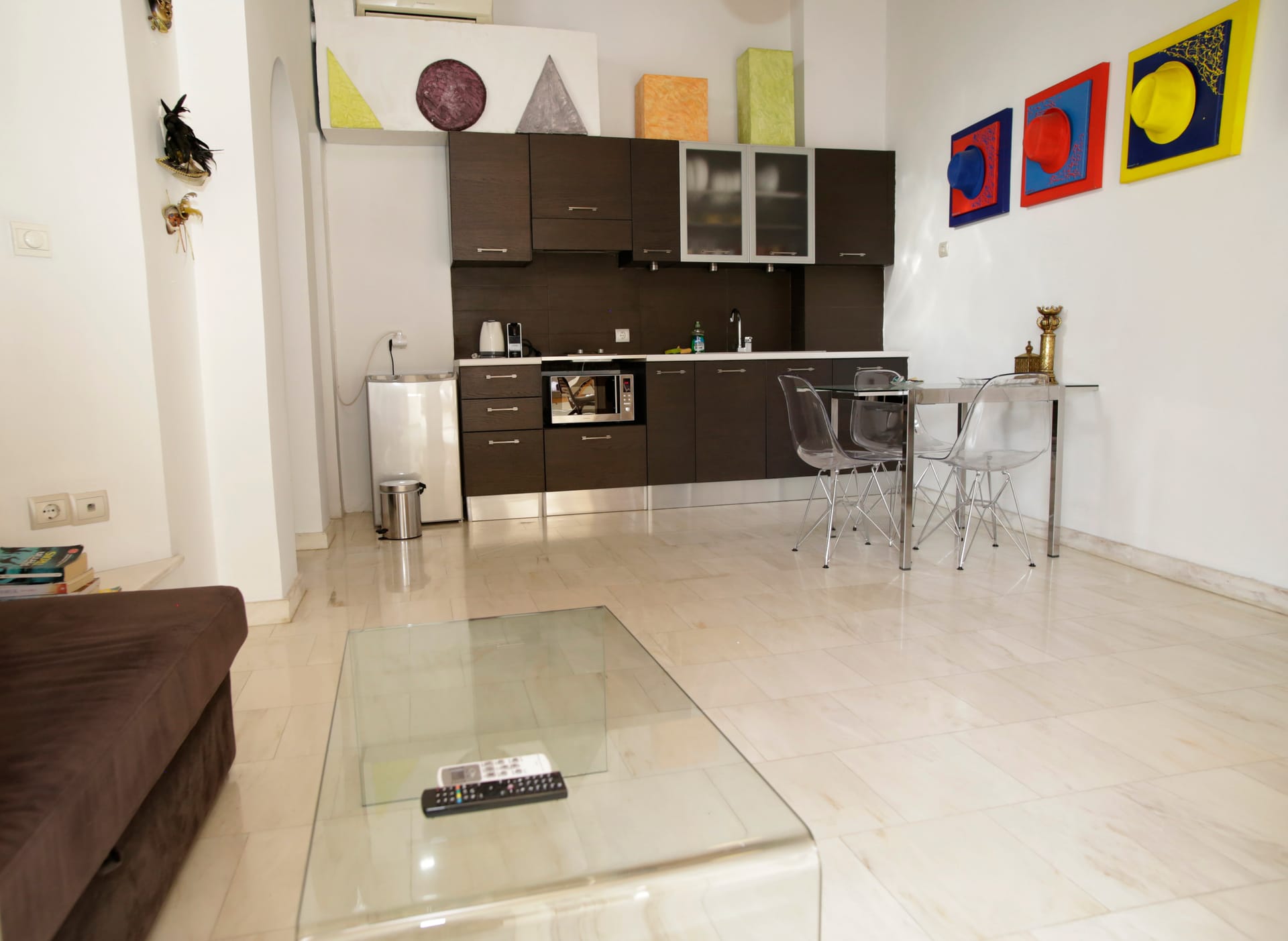 Live & Travel Athens - DOMB - 2
