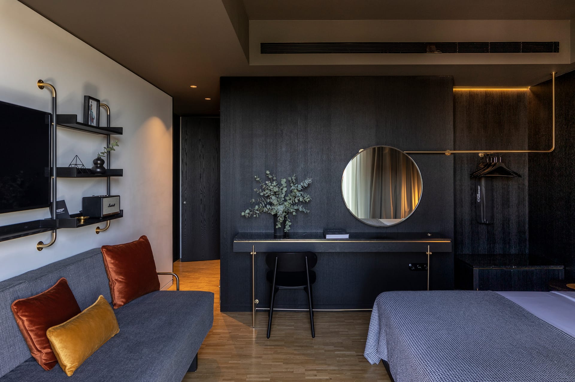 The Modernist Athens - FAMILY - 9