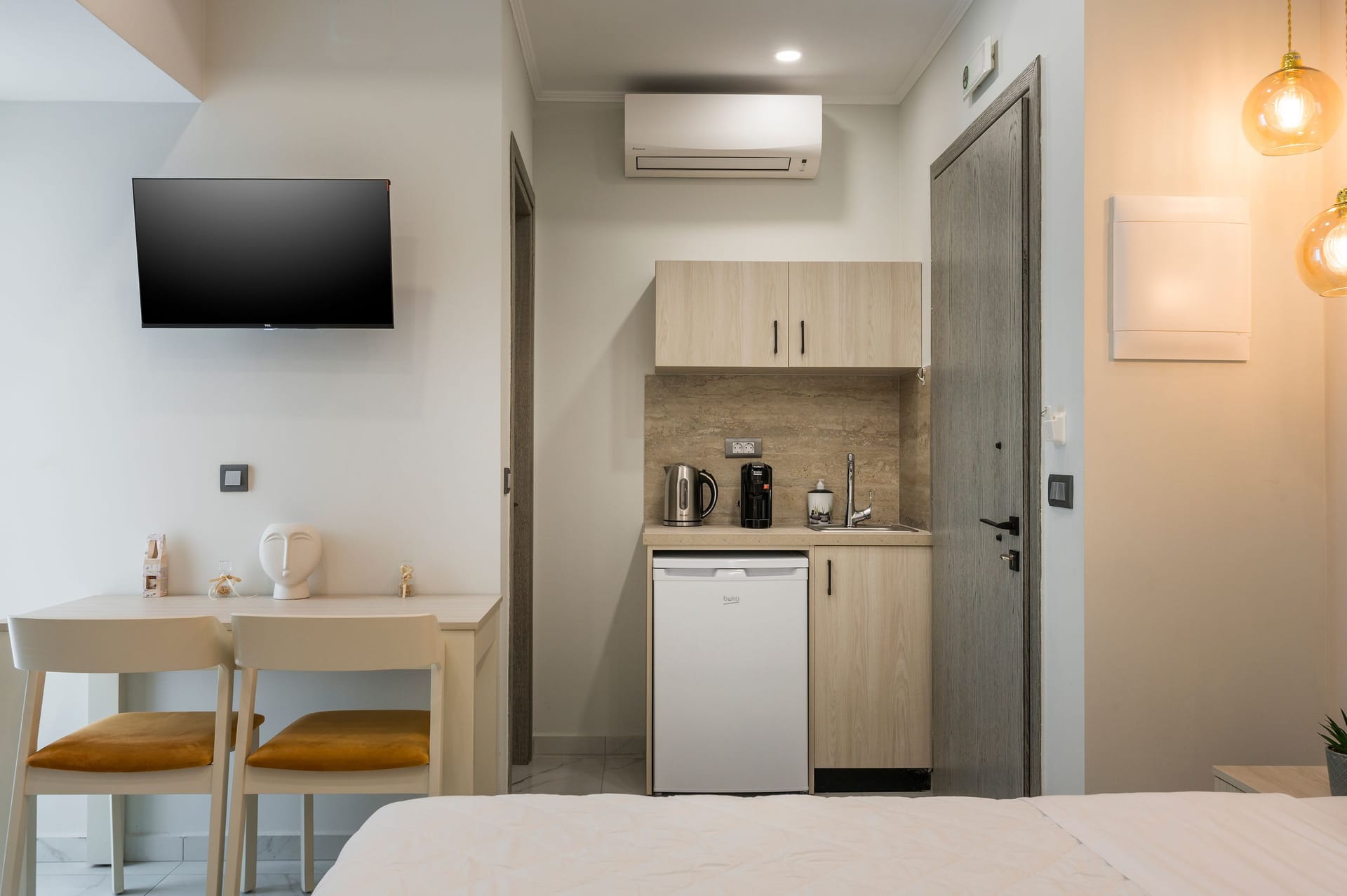 Alexia Seaview Apartments - SUNSET - 9