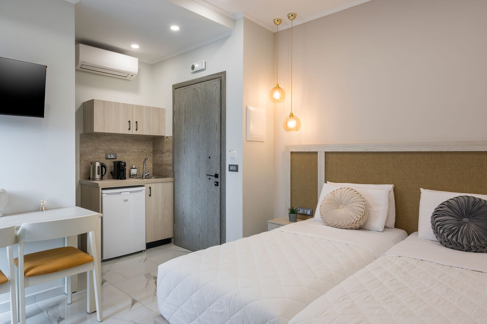 Alexia Seaview Apartments - SUNSET - 4
