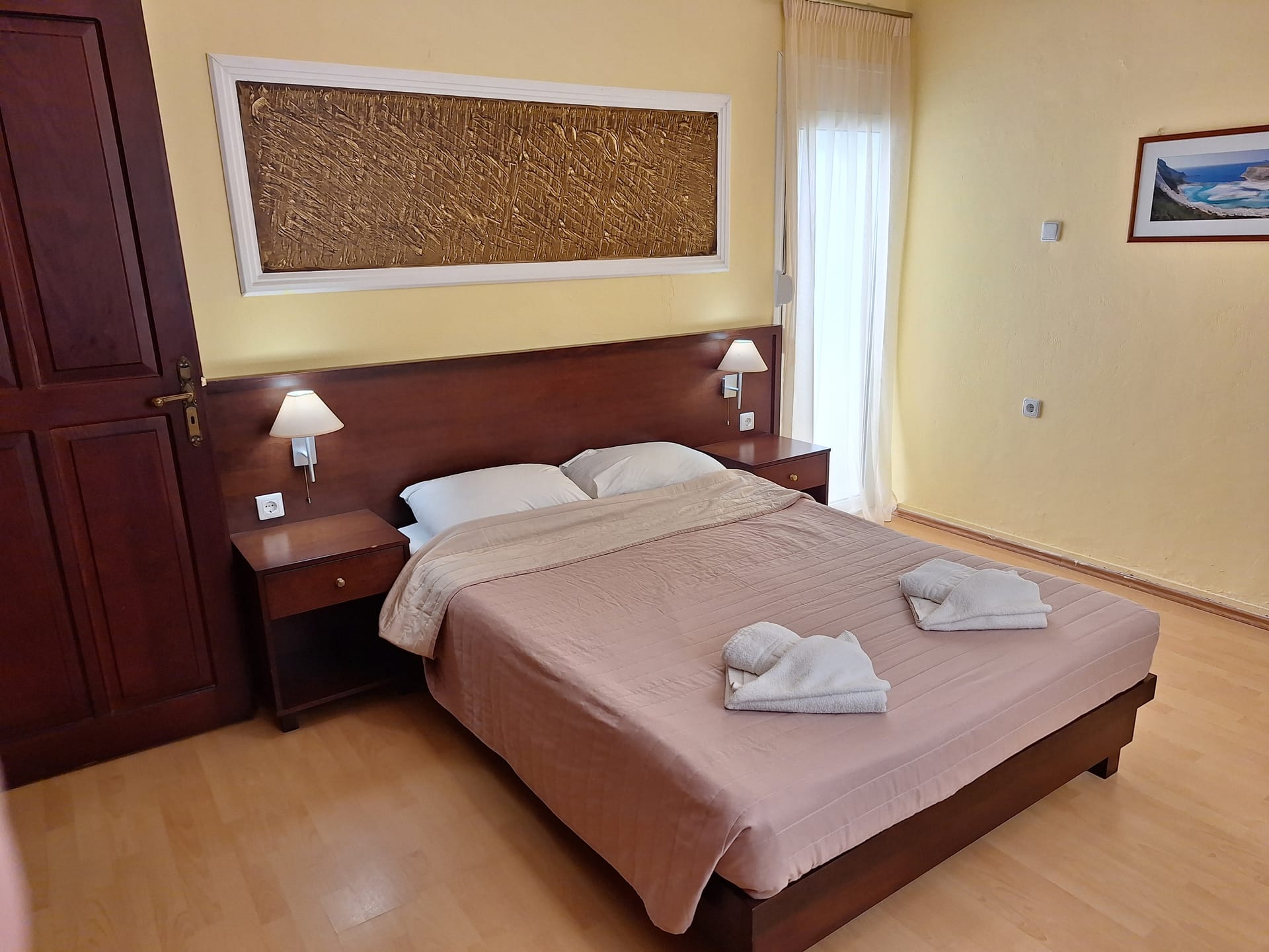 Two Bedroom Apartment with Pool View