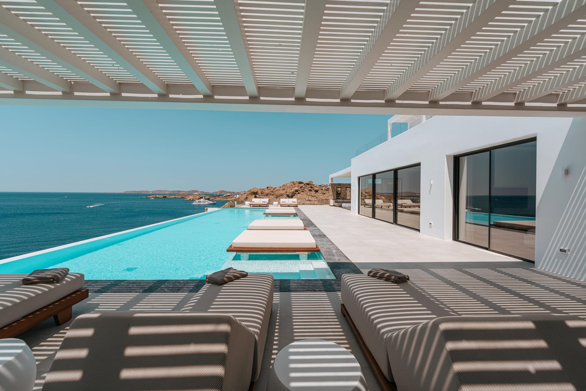 SPLENDID MYKONOS Luxury Villas & Suites - 10BDRV - 8