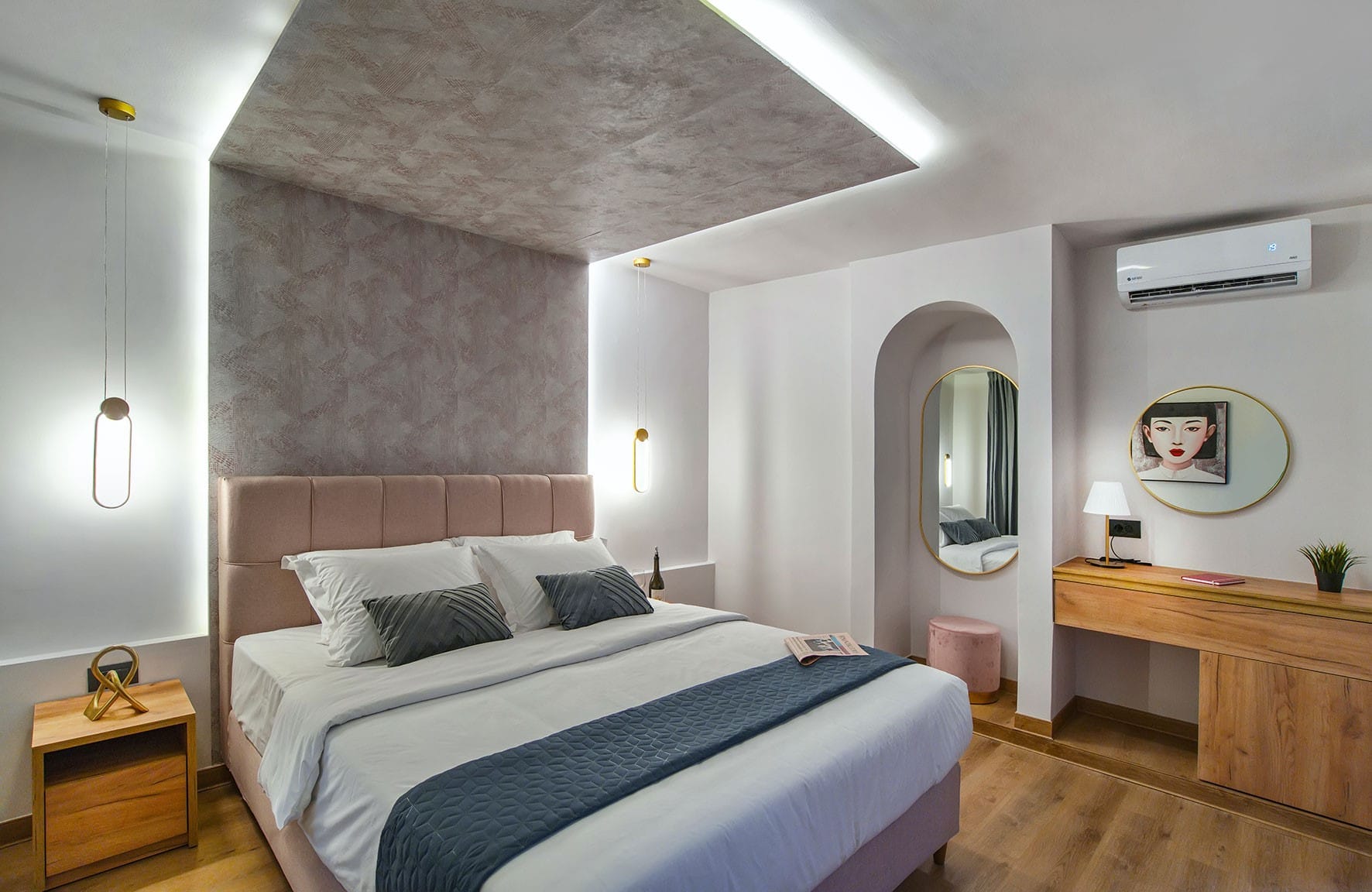 Cityluxe Suite with Indoor Water Tub