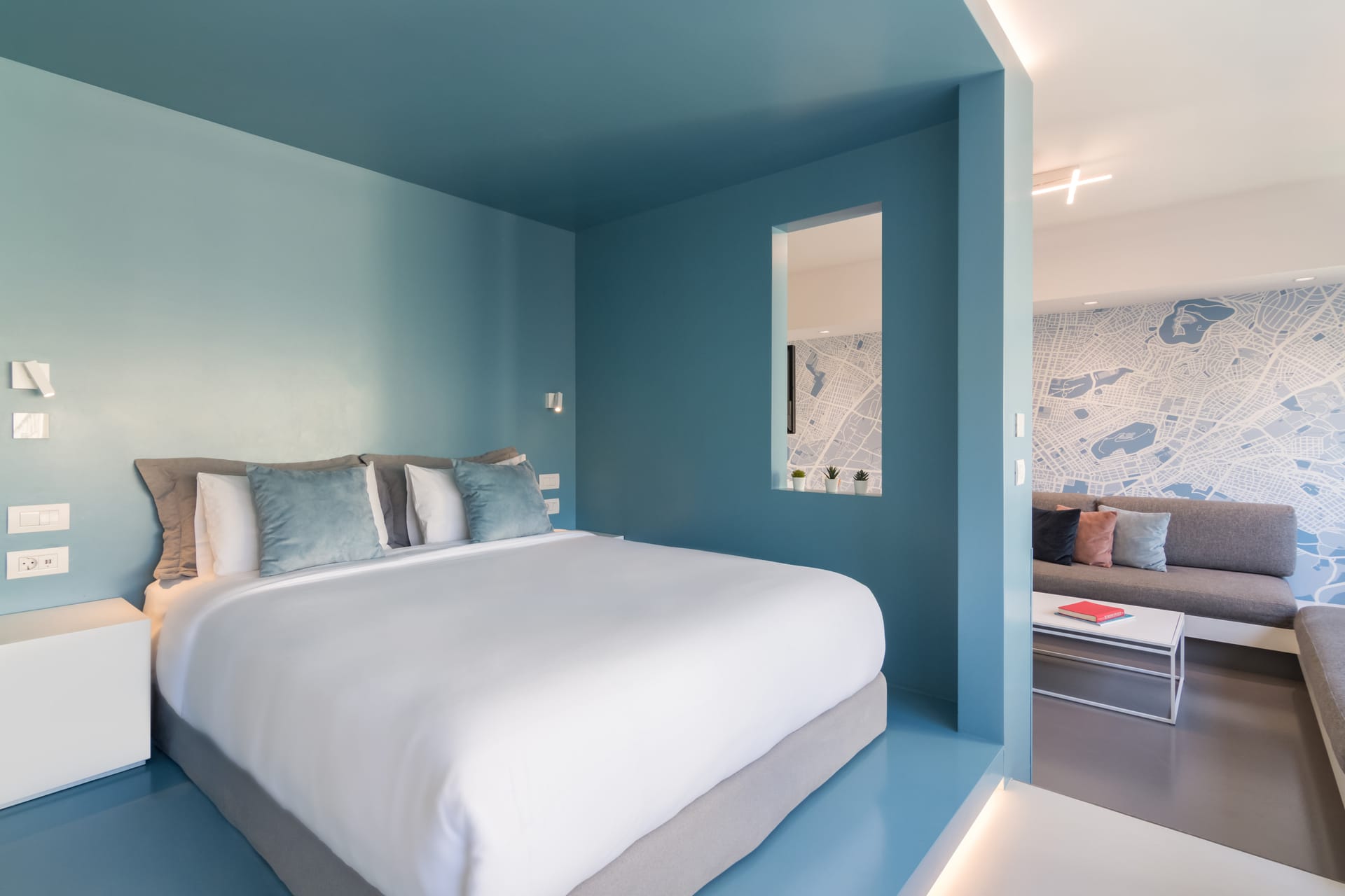 Aqua Apartment