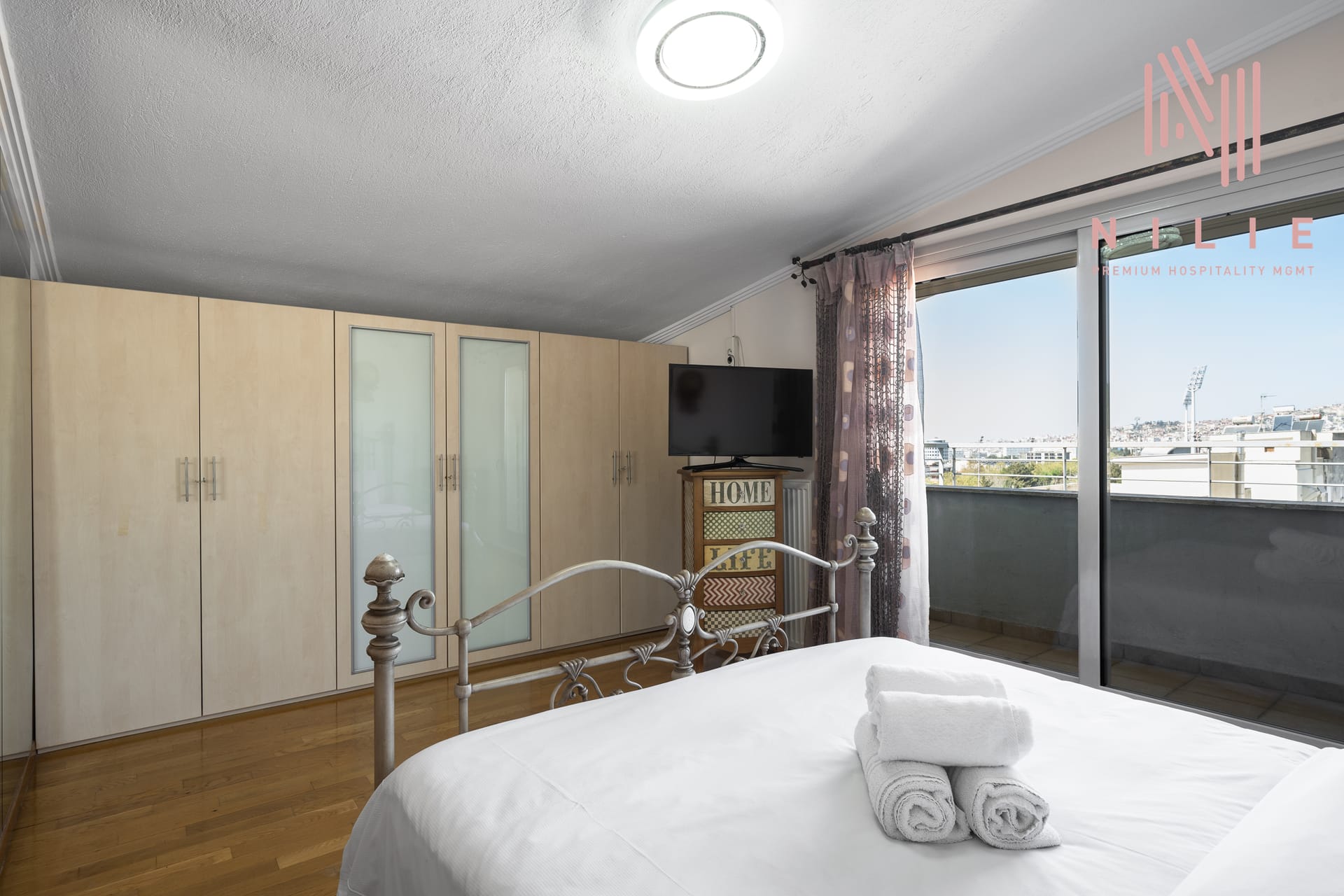 NILIE PREMIUM HOSPITALITY MGMT - ESTR - 18