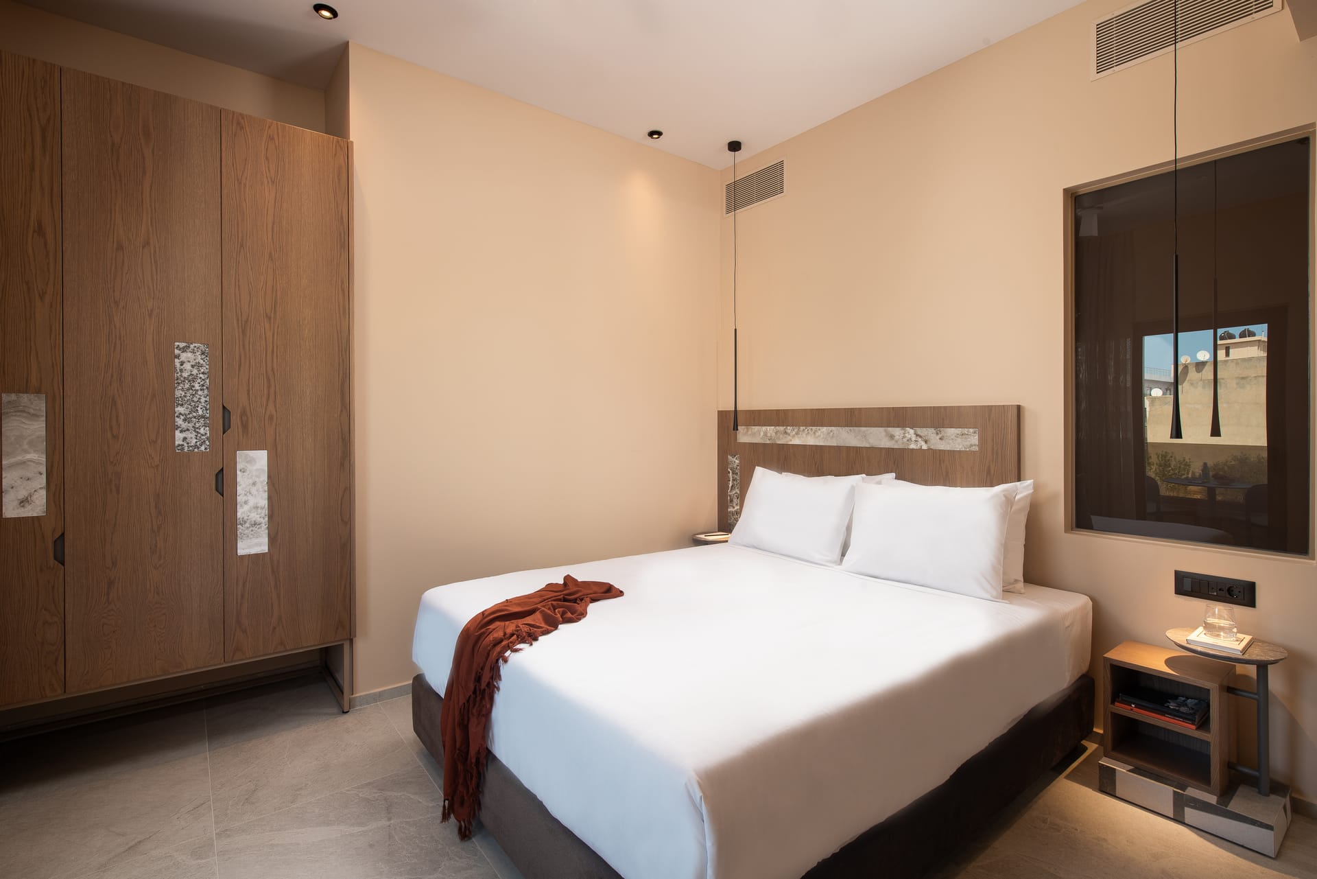 Deluxe Double Room with Pool View 23m²