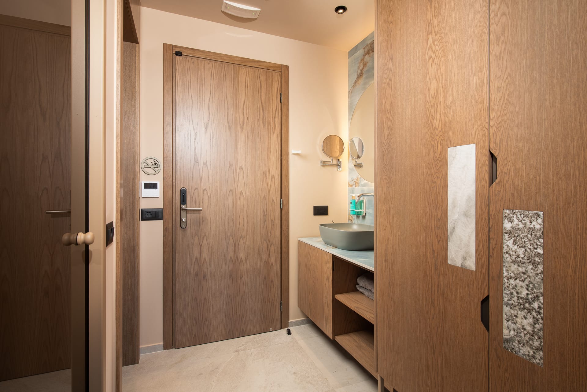 Cosmeen Lifestyle Boutique Stay - DBLJAC - 12