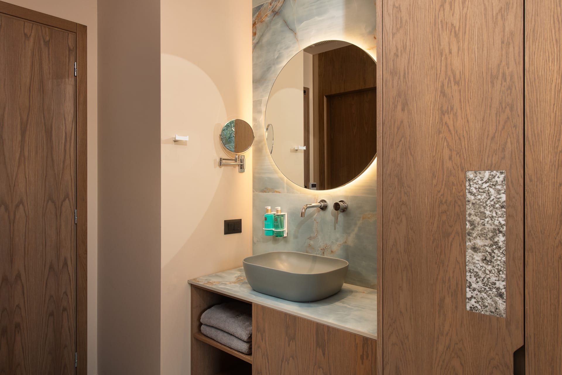 Cosmeen Lifestyle Boutique Stay - DBLJAC - 16