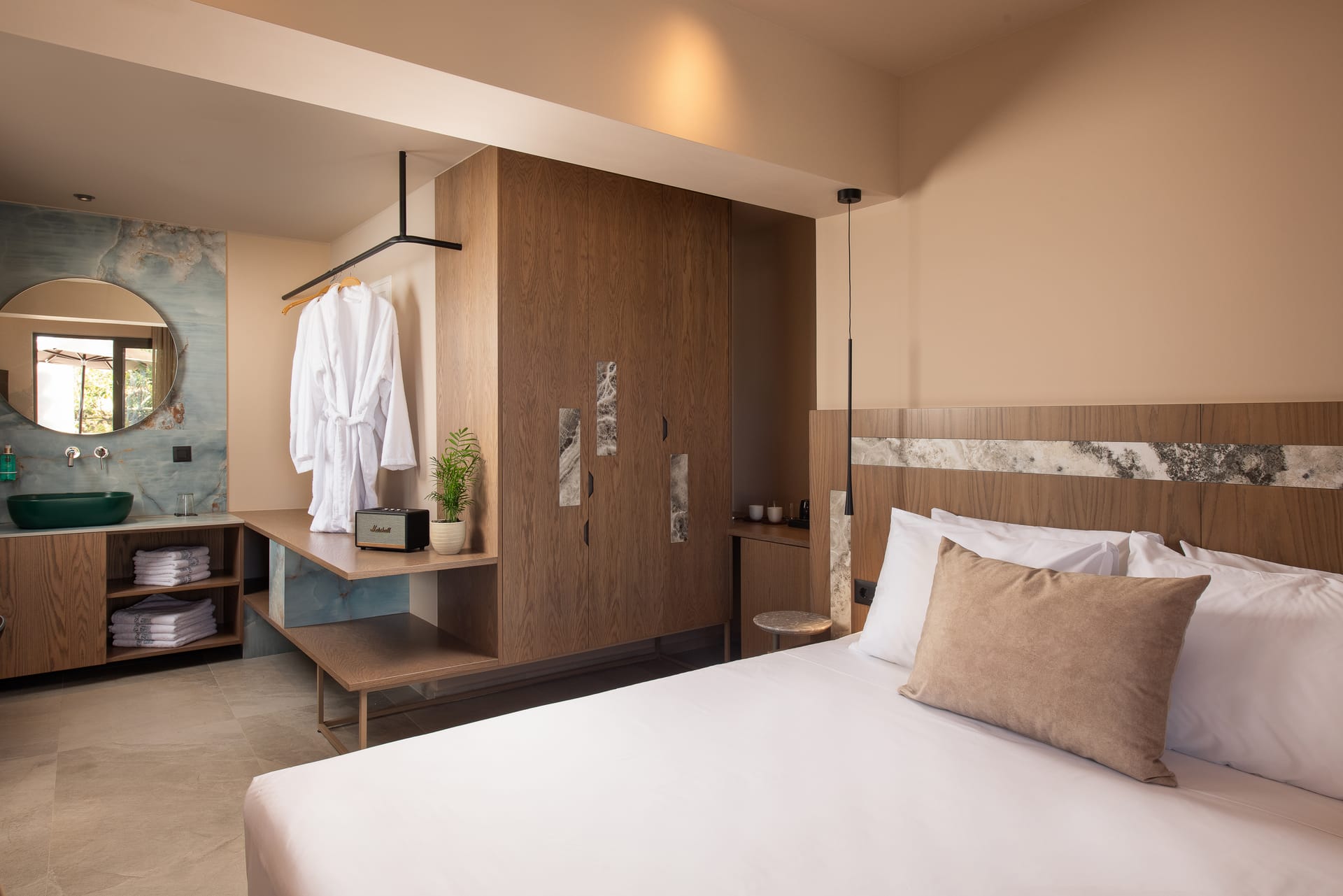 Cosmeen Lifestyle Boutique Stay - PENTH - 5