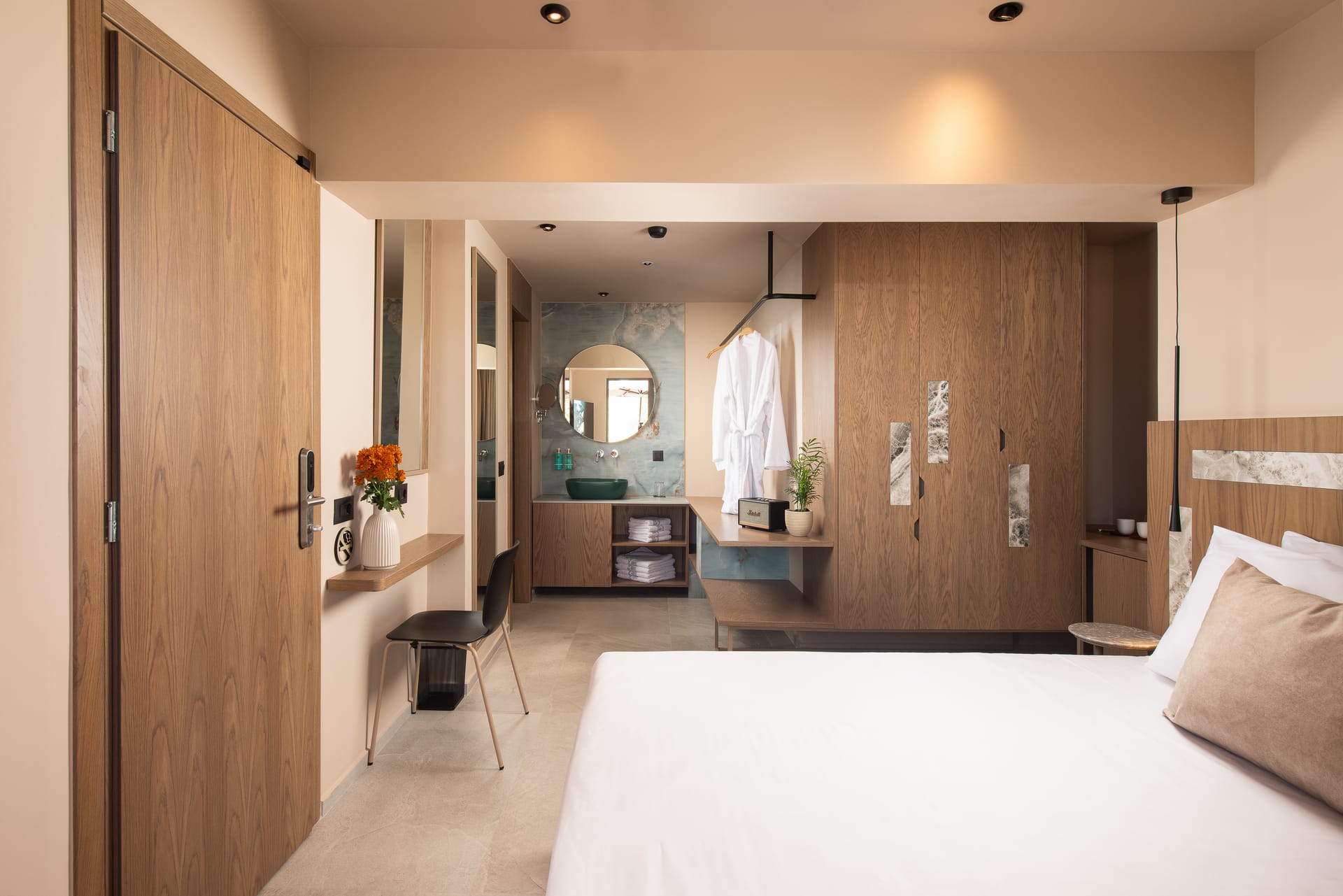 Cosmeen Lifestyle Boutique Stay - PENTH - 7