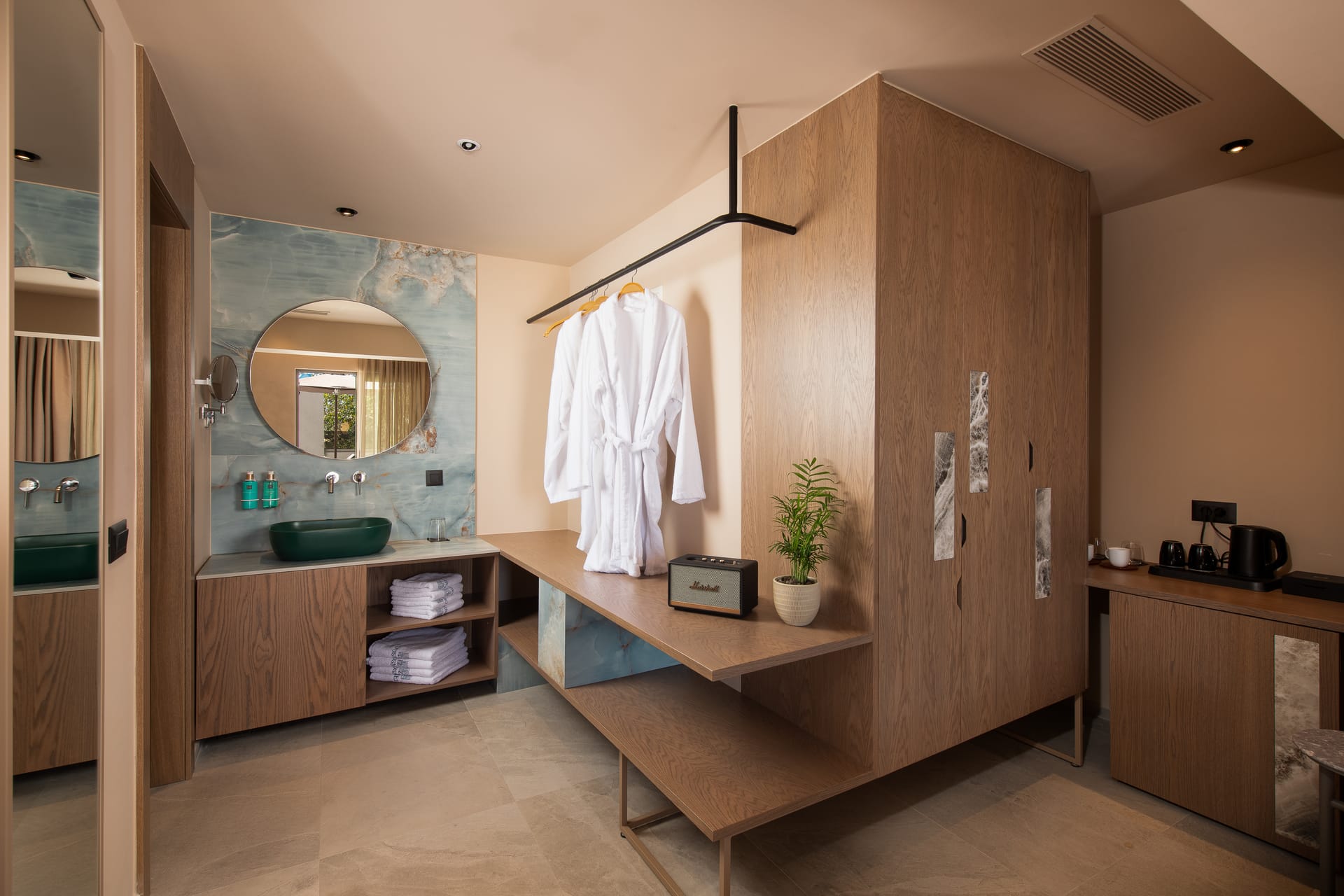 Cosmeen Lifestyle Boutique Stay - PENTH - 18