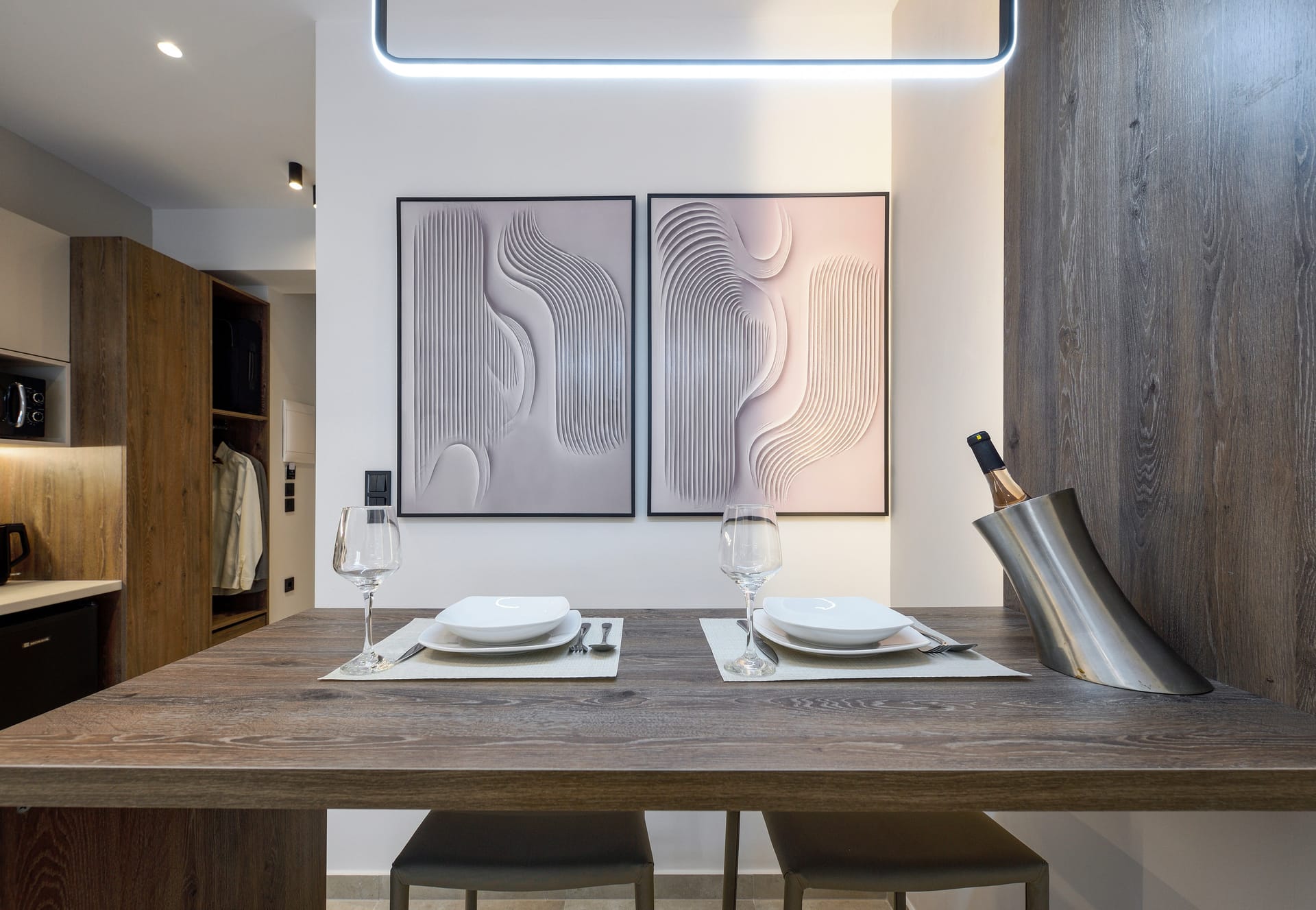 Loena Luxury Suites - LS - 14