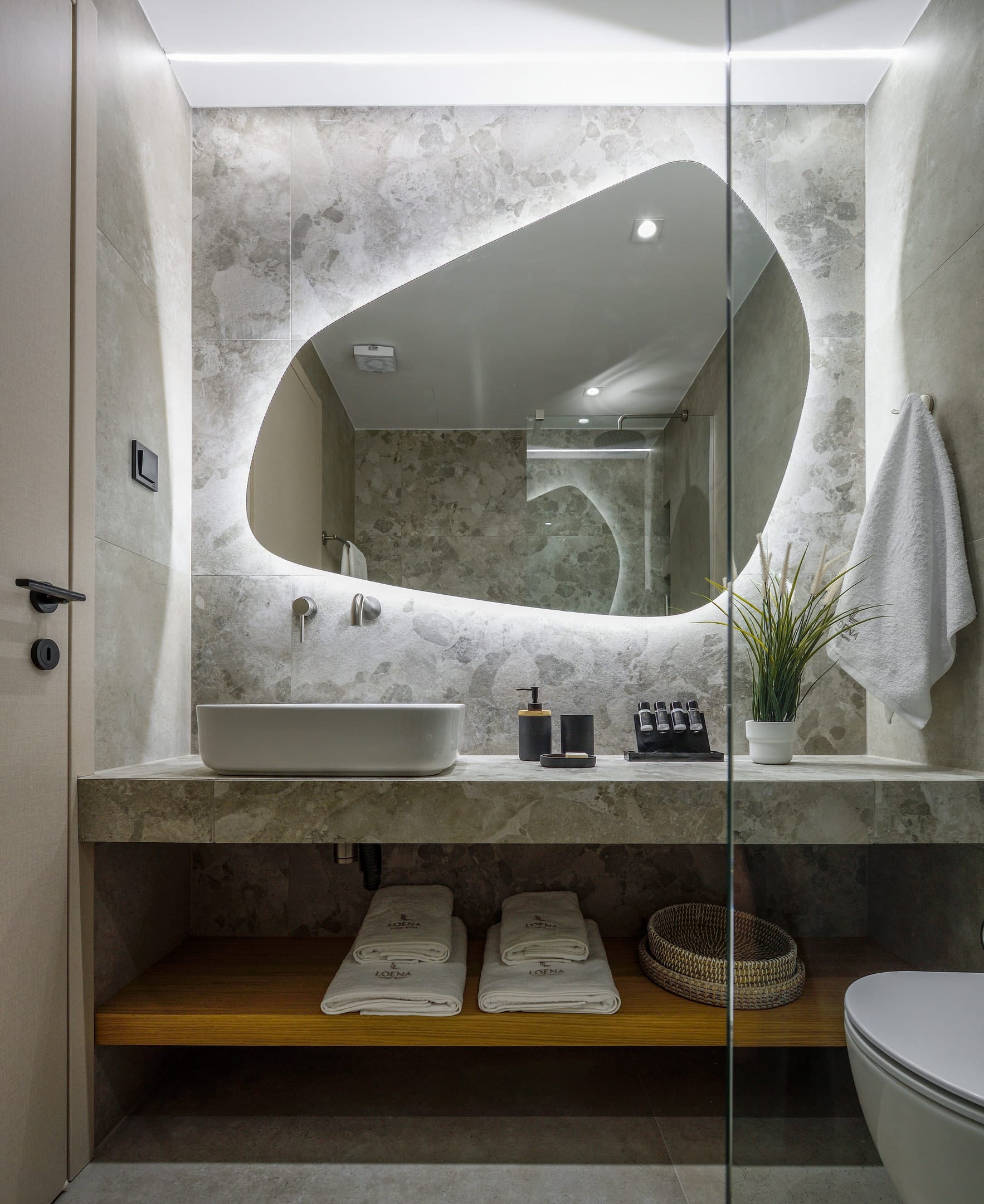 Loena Luxury Suites - LS - 18