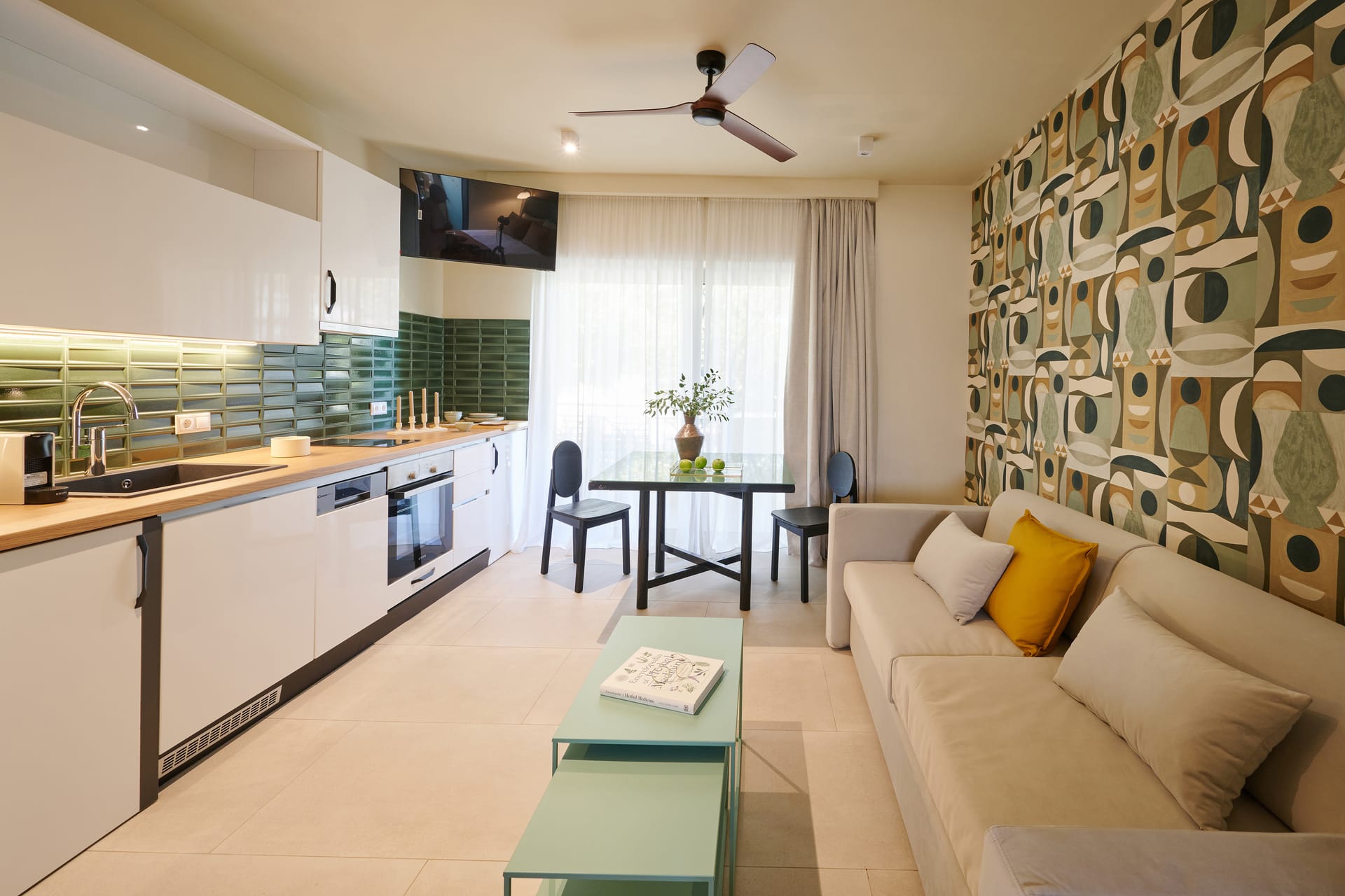 Rastoni Acropolis Uniquely Located Stylish Apartments - A2 - 2