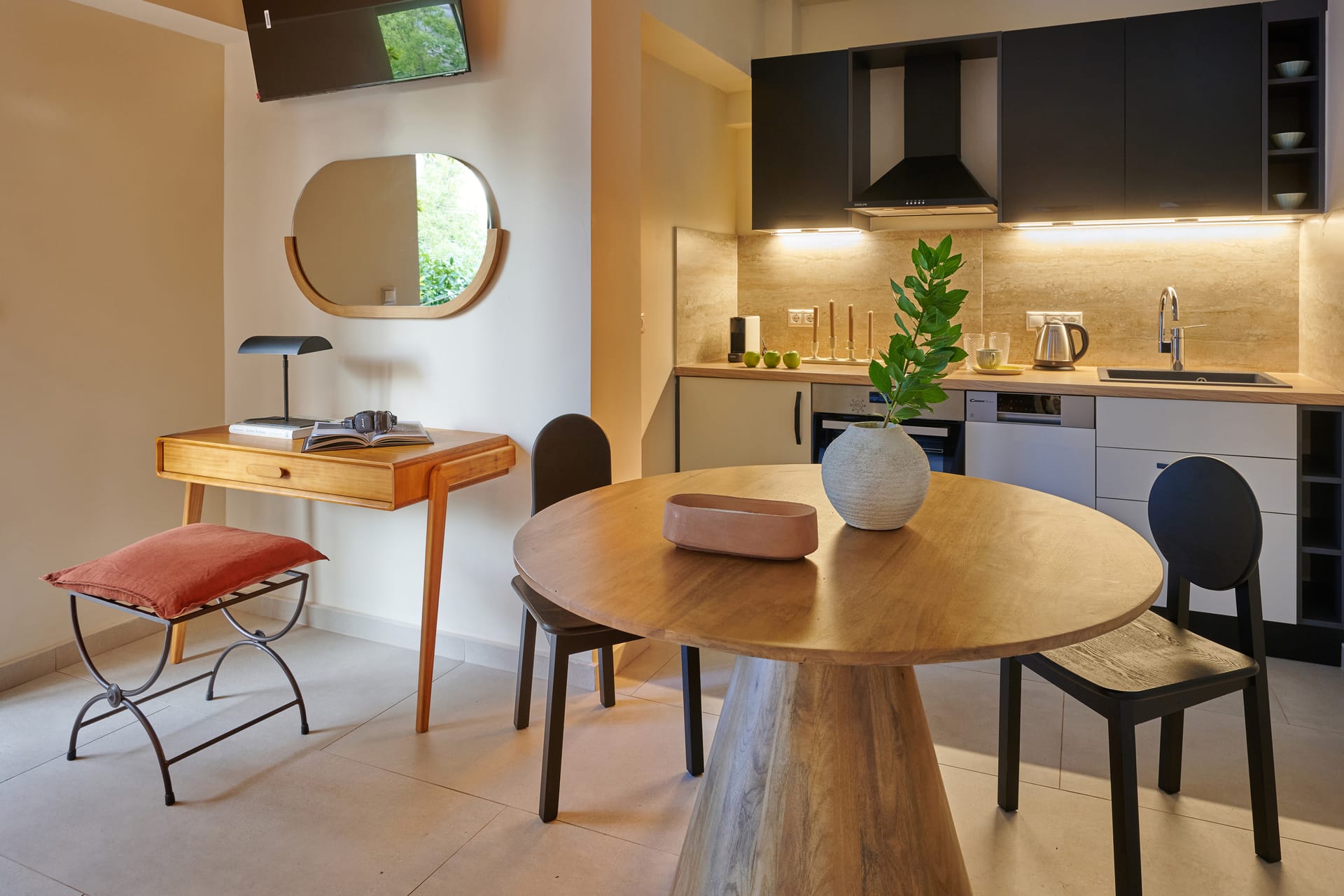 Rastoni Acropolis Uniquely Located Stylish Apartments - B1 - 3