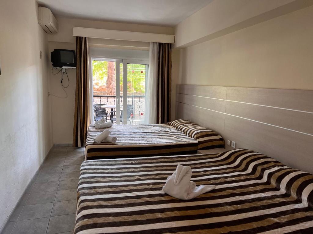 Hanioti Grand Victoria - FAMOP - 8
