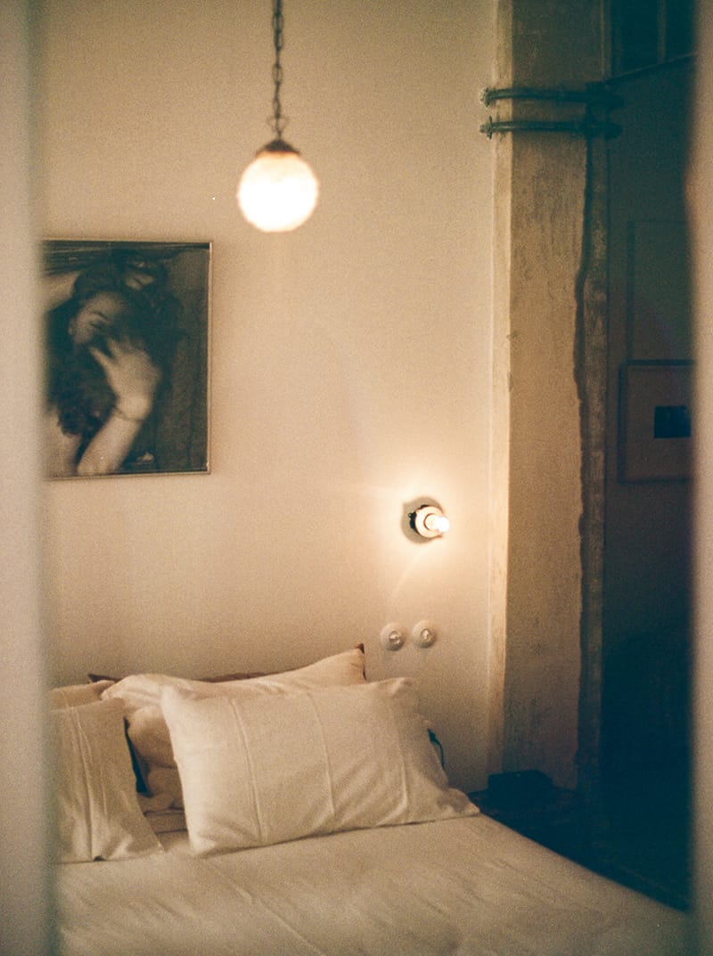Mona Athens - VELVET - 5