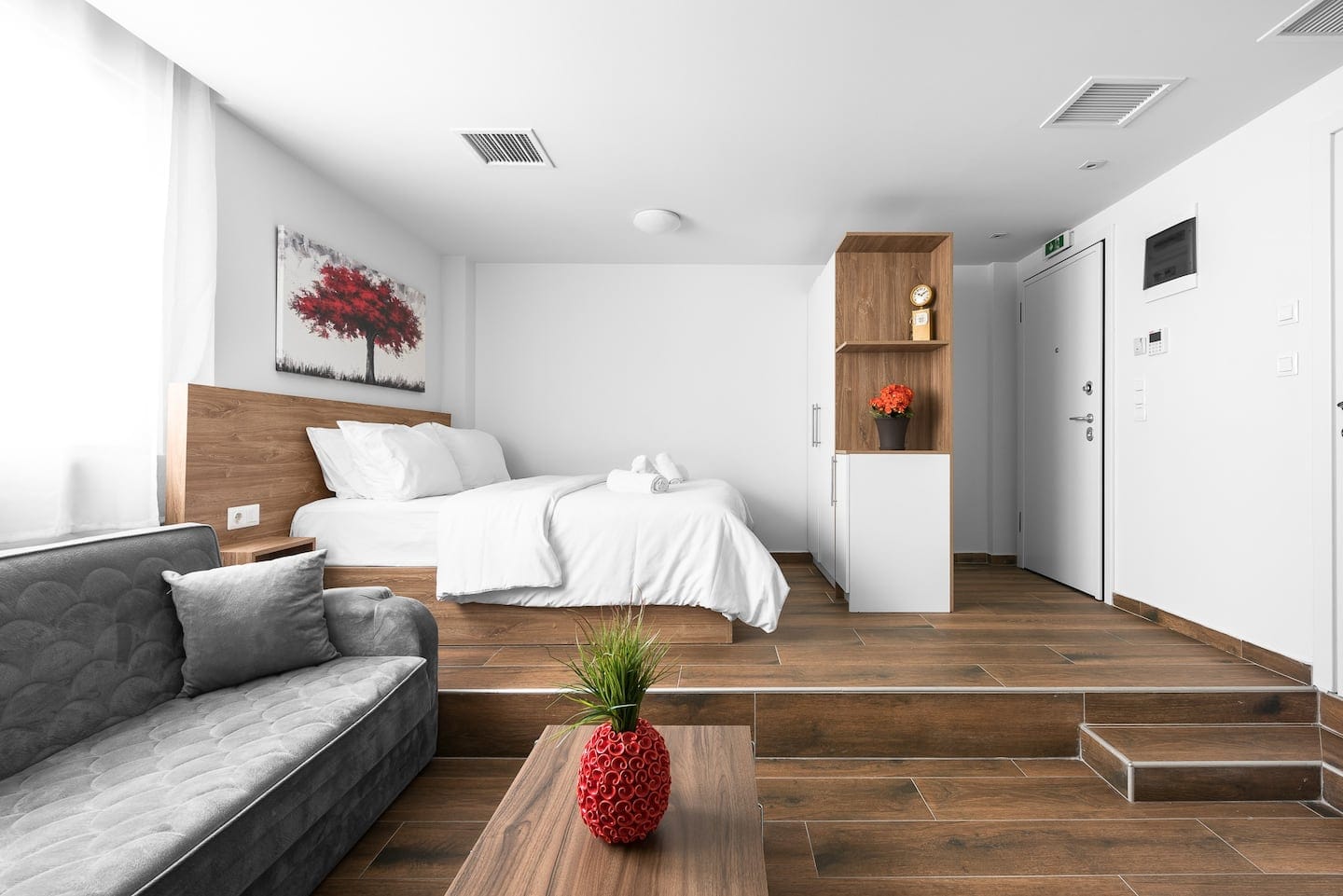 NILIE PREMIUM HOSPITALITY MGMT - ULTIM3 - 7