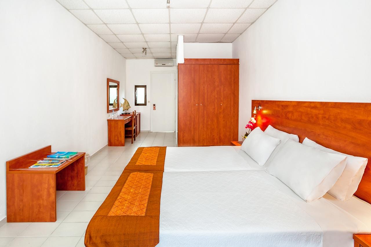 Xenios Dolphin Beach Hotel - SPSS - 2