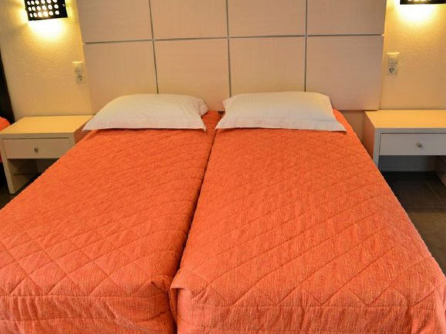 Alexander Inn - STDQDR - 1
