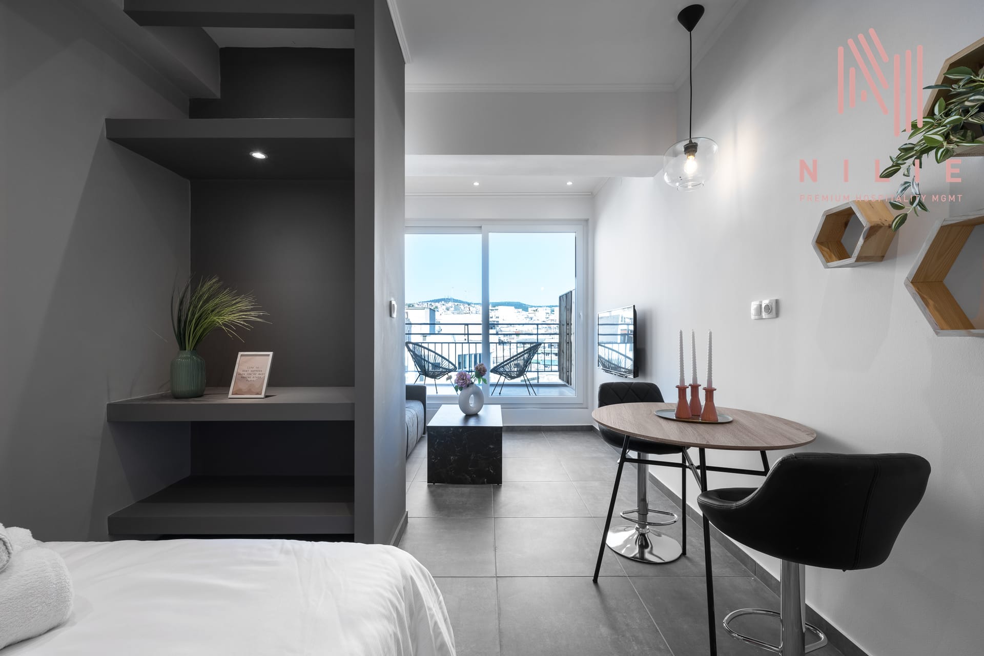 V1 | Penthouse Studio with Balcony 32m² #5 | Vakxou 1