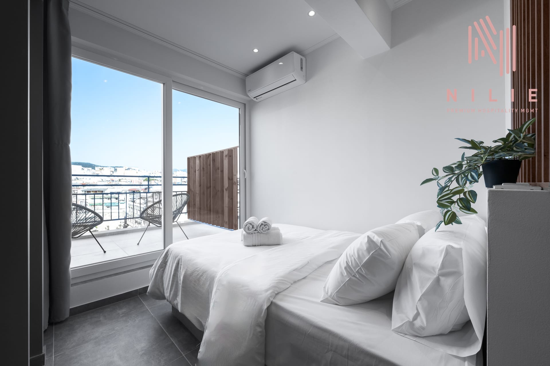V1 | Penthouse Studio with Balcony 40m² #6 | Vakxou 1