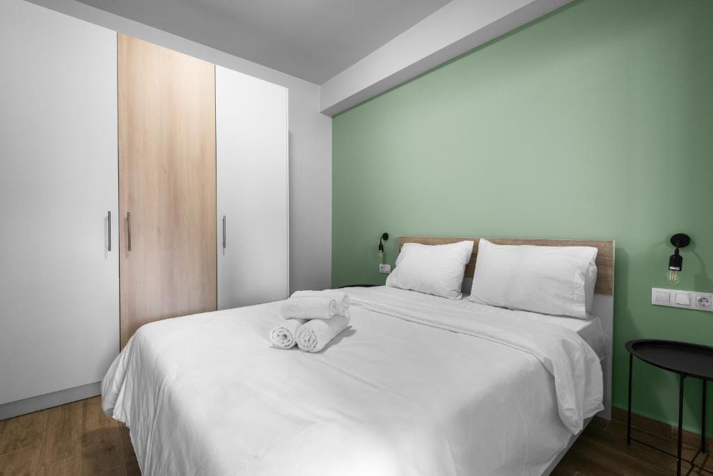 NILIE PREMIUM HOSPITALITY MGMT - 2BA4 - 7