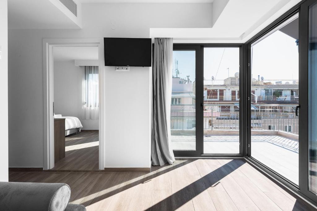 Penthouse Level 8 Apartment 1 | Patriarhou Dionisiou 11