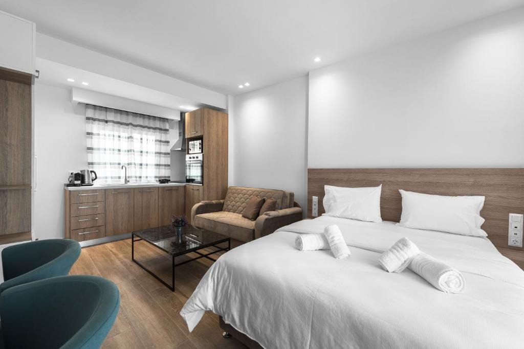 Penthouse Level 8 Apartment 2 | Patriarhou Dionisiou 11