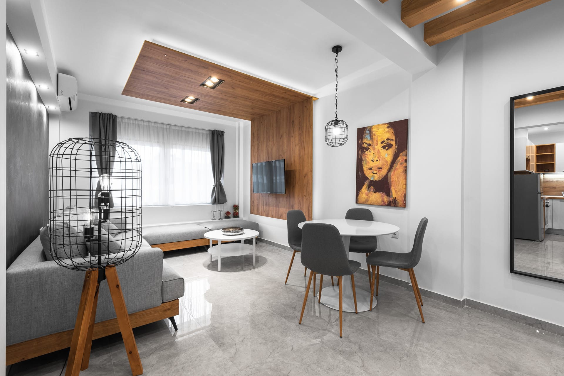 NILIE PREMIUM HOSPITALITY MGMT - WOOD - 9