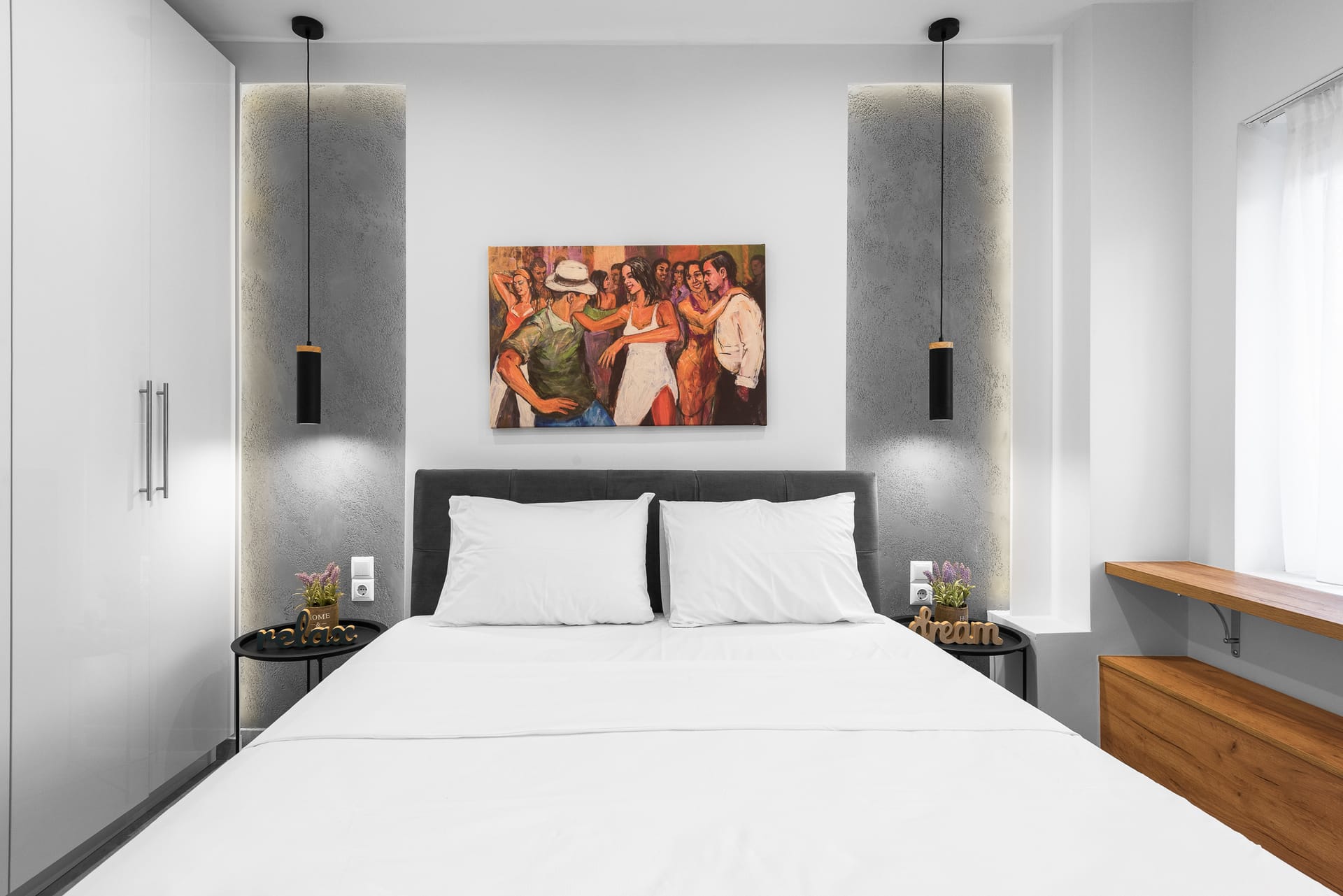 NILIE PREMIUM HOSPITALITY MGMT - WOOD - 10