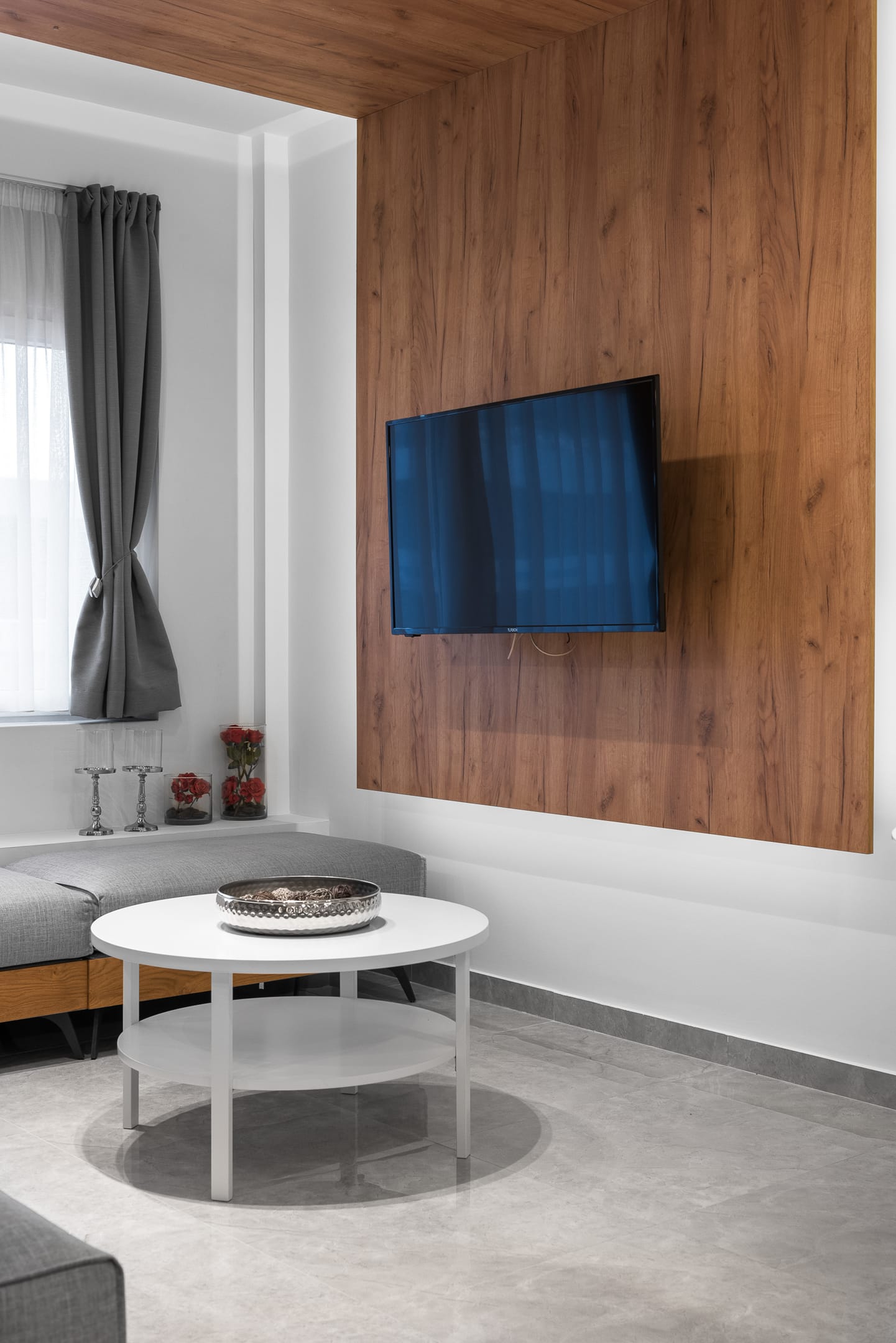 NILIE PREMIUM HOSPITALITY MGMT - WOOD - 14