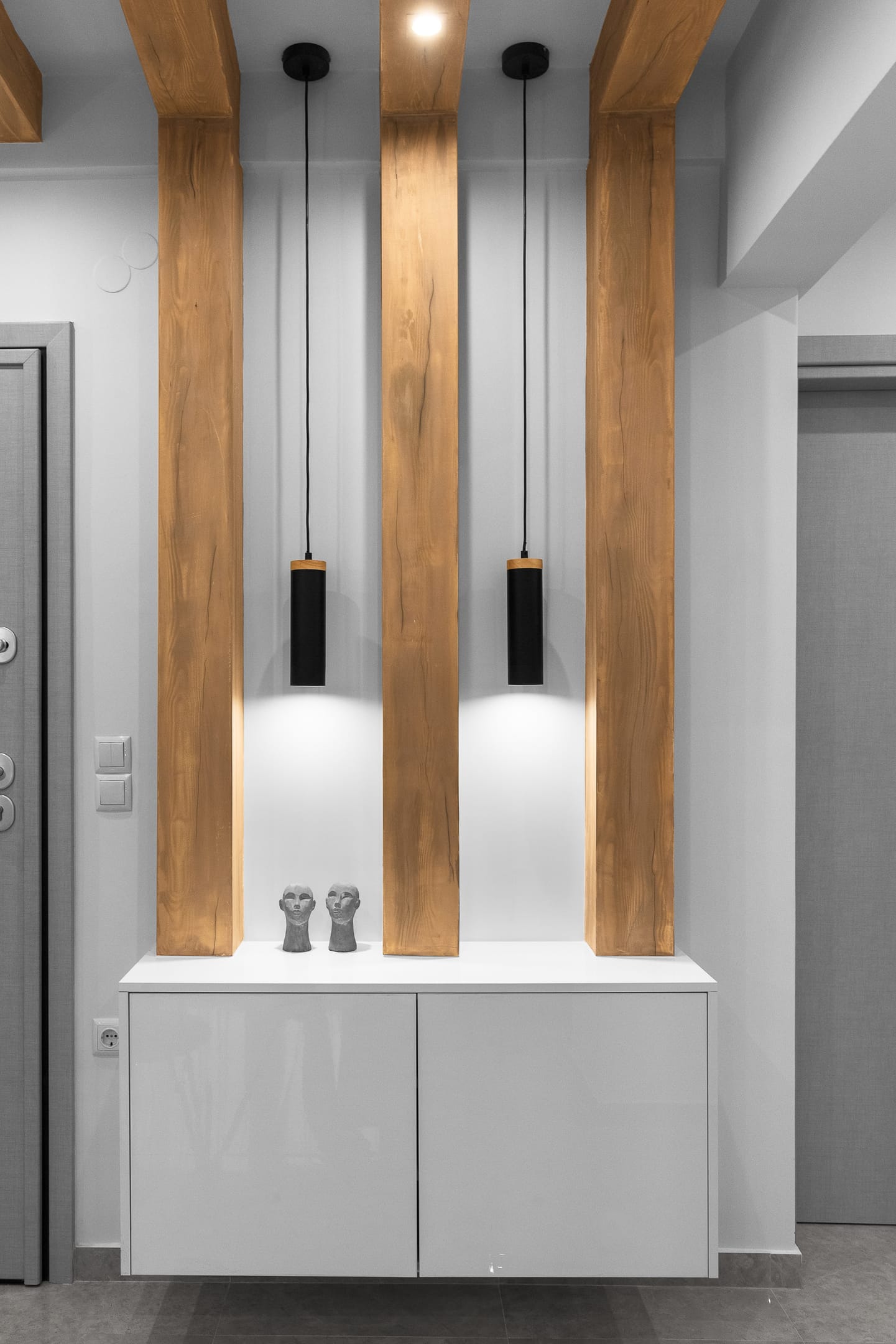 NILIE PREMIUM HOSPITALITY MGMT - WOOD - 4