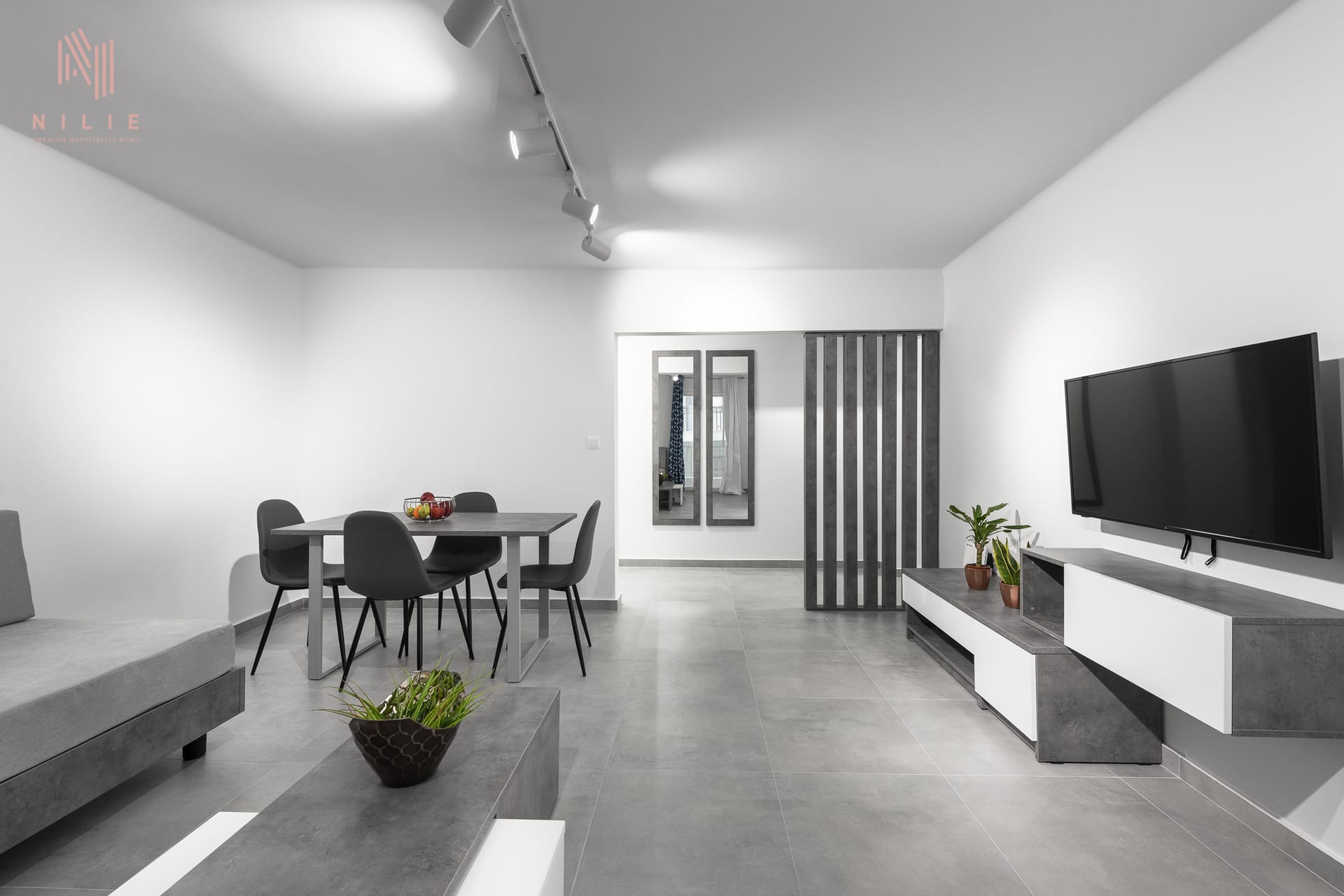 NILIE PREMIUM HOSPITALITY MGMT - CONSUL - 8