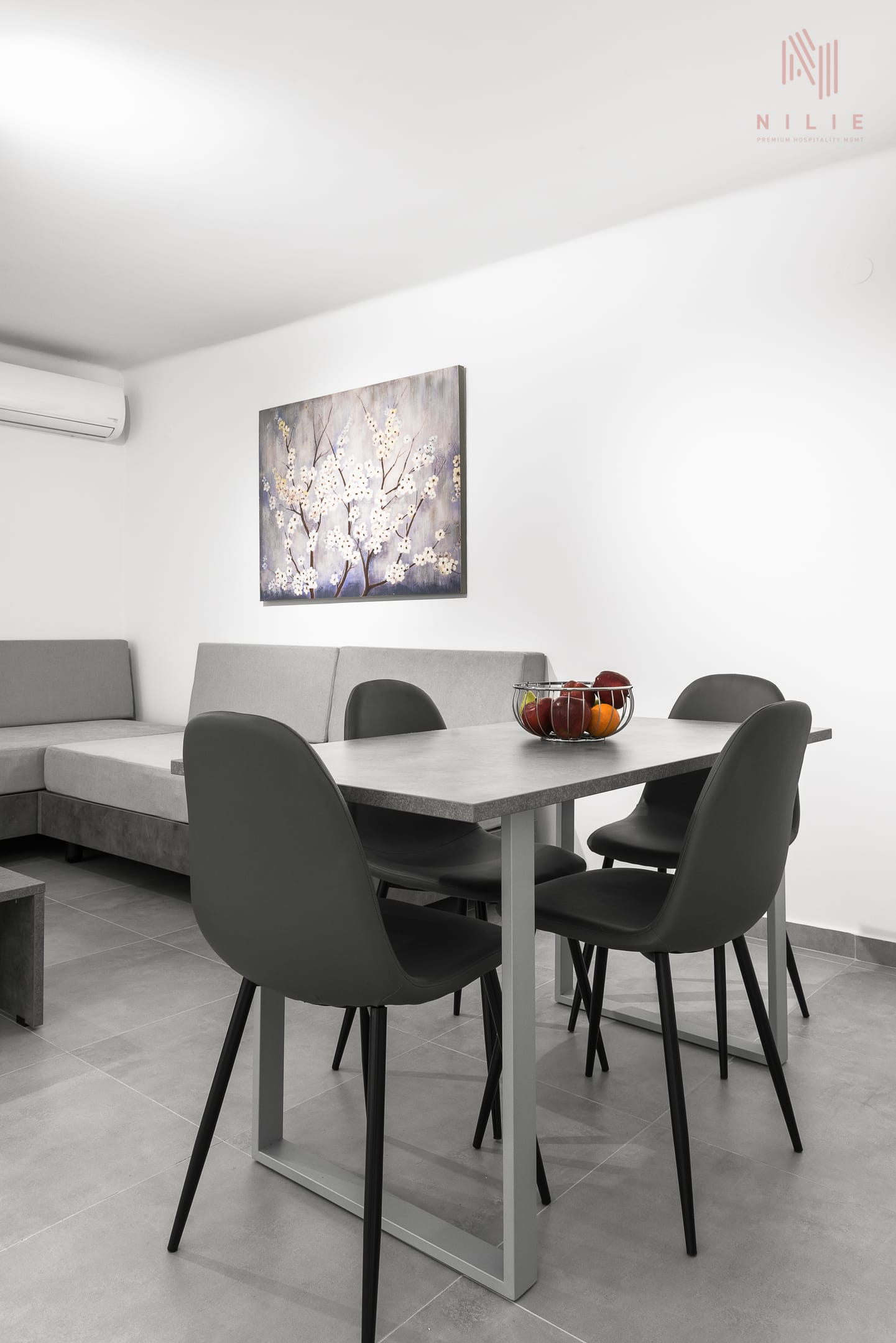 NILIE PREMIUM HOSPITALITY MGMT - CONSUL - 17