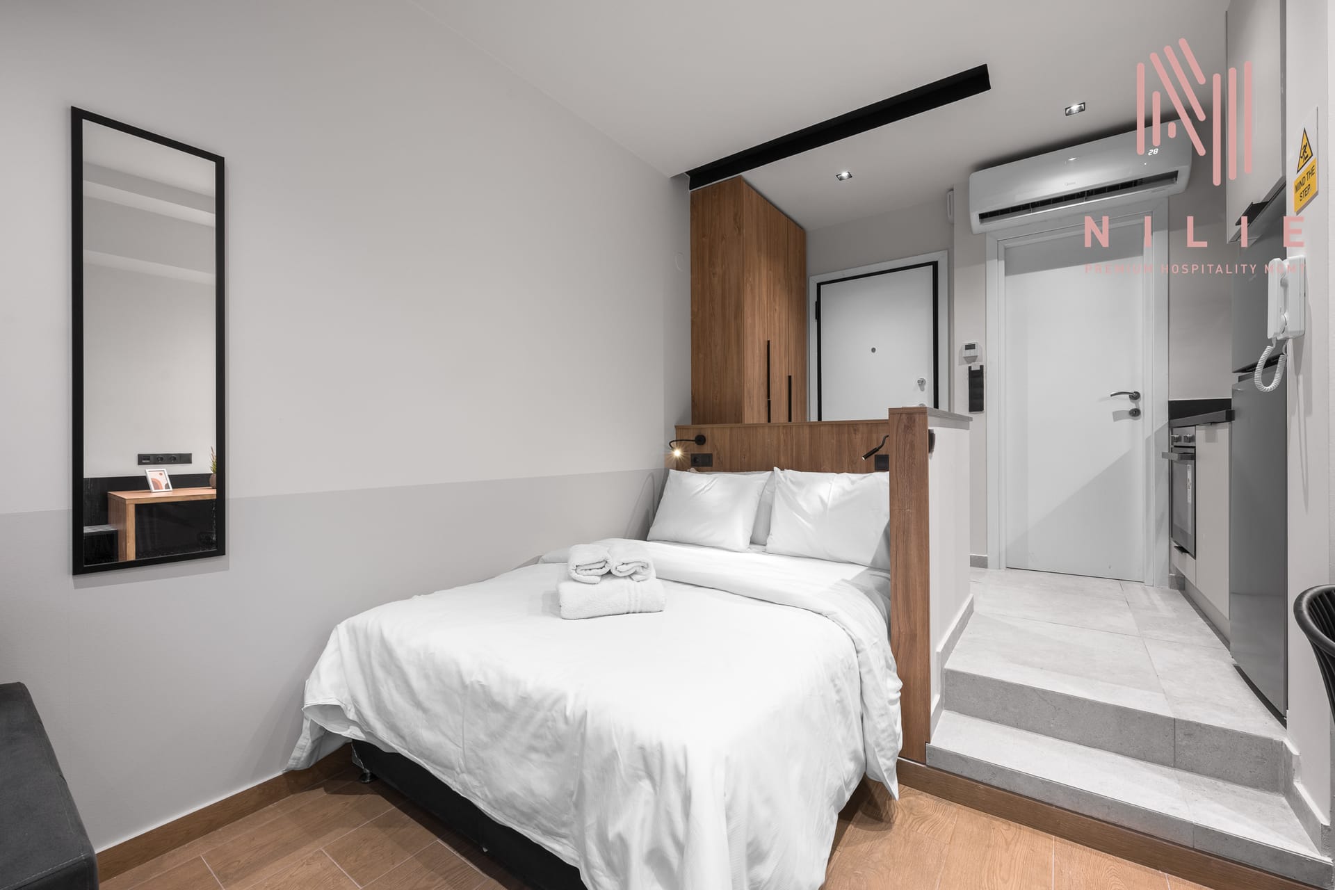 NILIE PREMIUM HOSPITALITY MGMT - VEL26 - 8