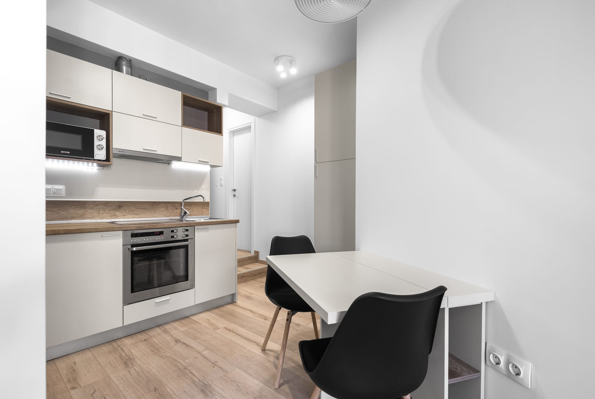 NILIE PREMIUM HOSPITALITY MGMT - AMAR2 - 5