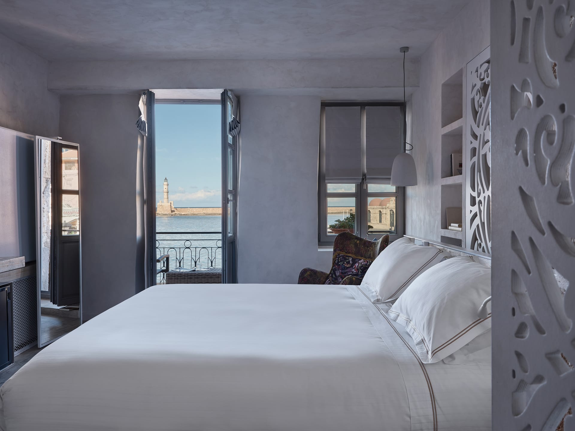 White Suite with Sea View & Balcony