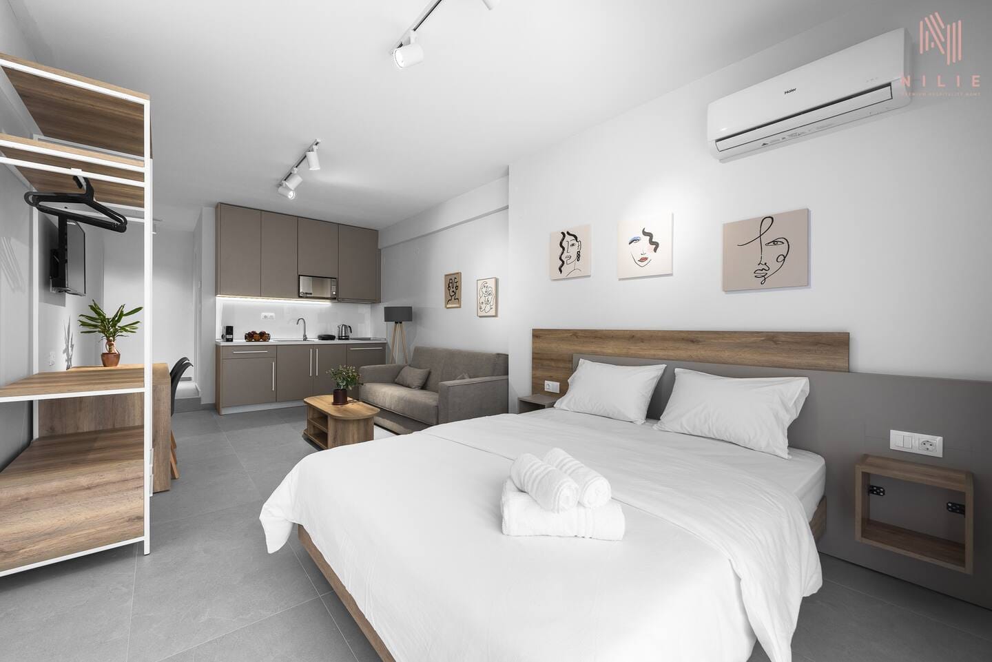P30 3 | Studio with Balcony 40m2 | Ptolemeon 30