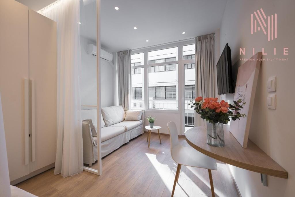 V1 | Studio with balcony 28m² #9 | Vakxou 1