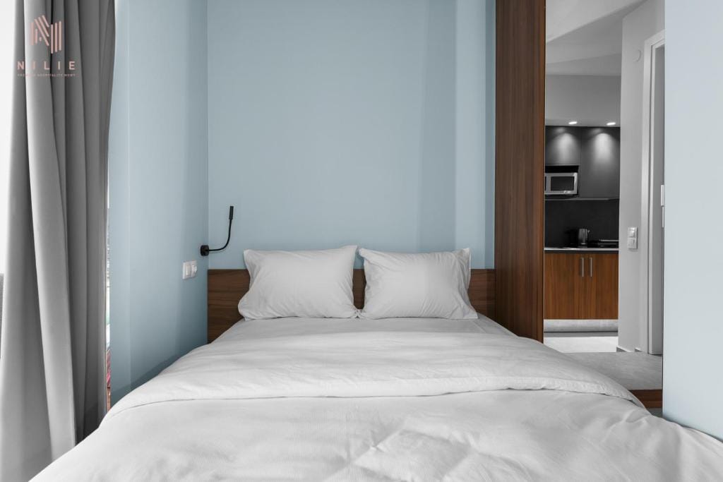 NILIE PREMIUM HOSPITALITY MGMT - 4BA2 - 7