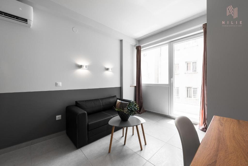 NILIE PREMIUM HOSPITALITY MGMT - 5BA2 - 8