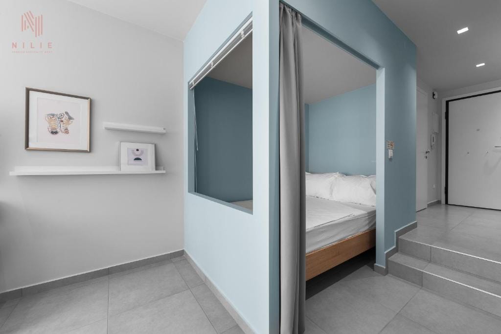 NILIE PREMIUM HOSPITALITY MGMT - 5BA4 - 8
