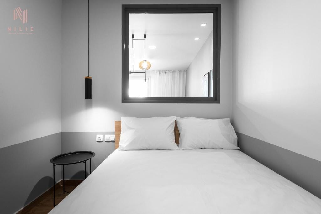 NILIE PREMIUM HOSPITALITY MGMT - 5BA8 - 4